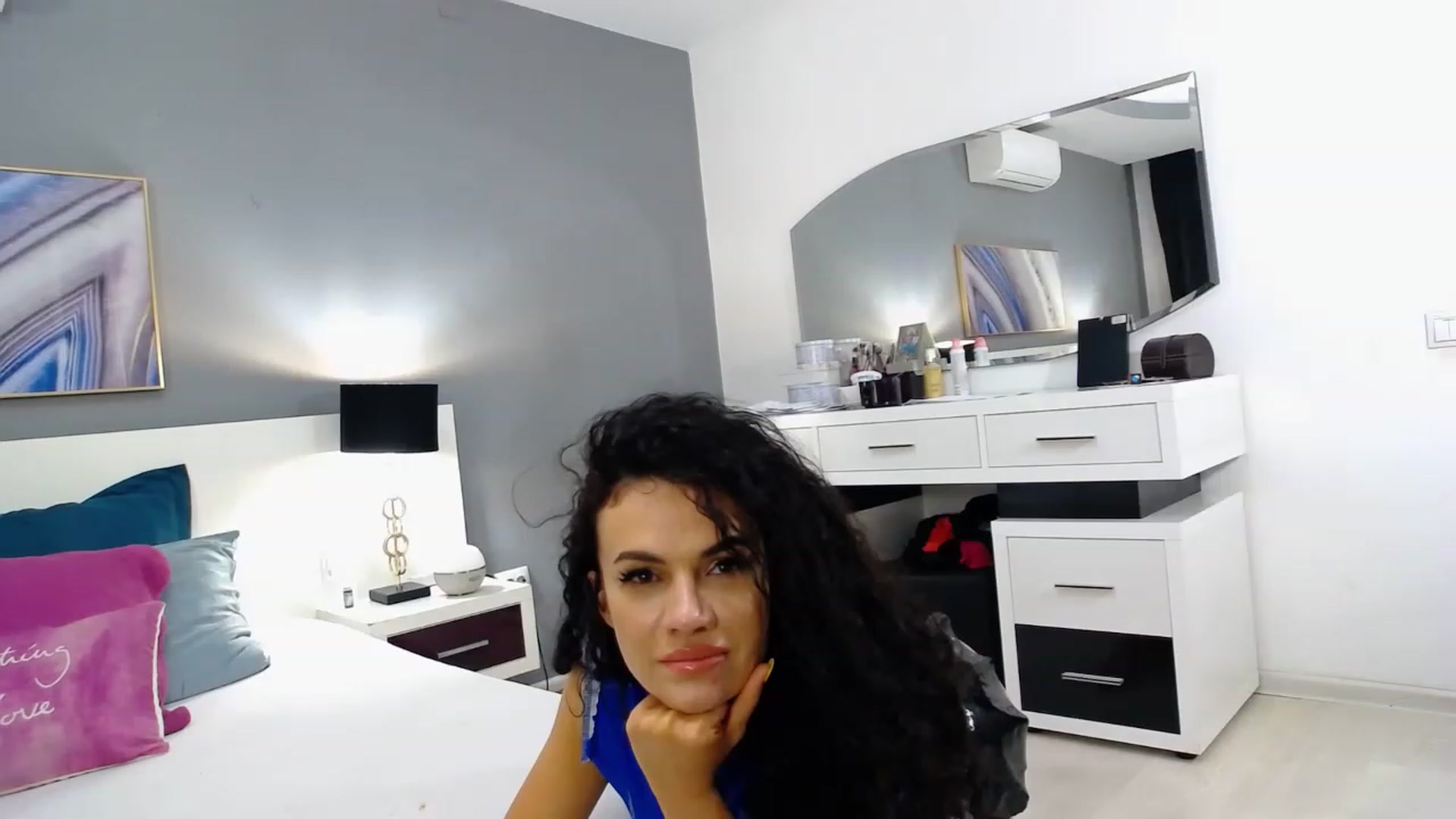 Gallery image thumbnail from Sophiejoulia's myfreecams stream on, 06/18/2023, 24:49 image 20 of 20