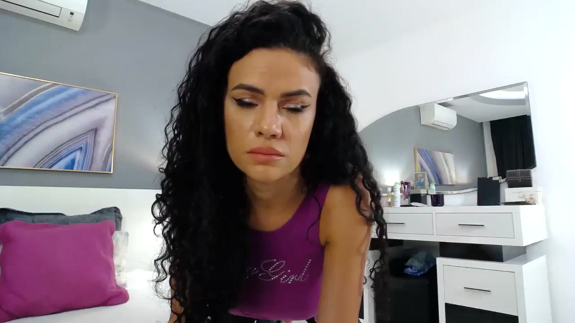 Gallery image thumbnail from Sophiejoulia's myfreecams stream on, 07/31/2023, 18:22 image 6 of 20