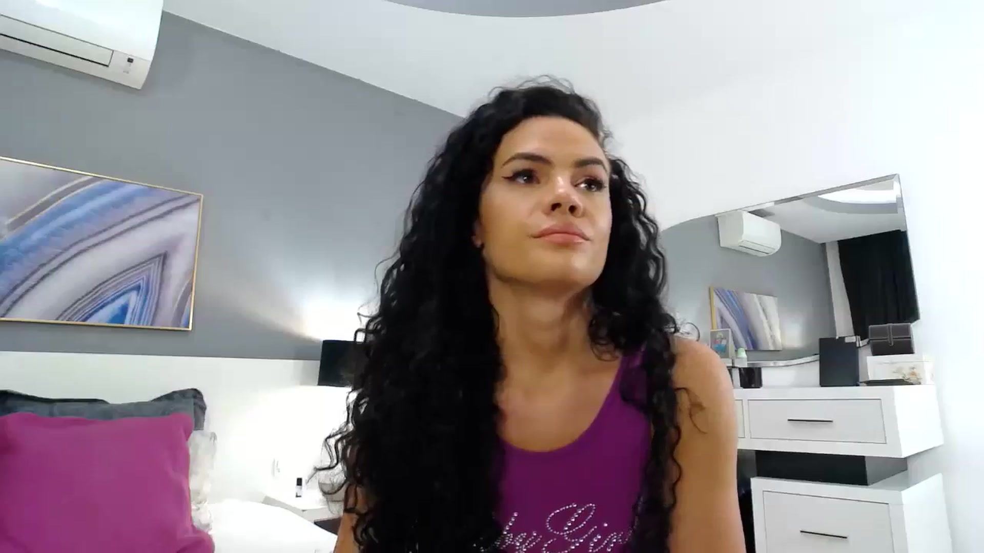 Gallery image thumbnail from Sophiejoulia's myfreecams stream on, 07/31/2023, 18:22 image 8 of 20