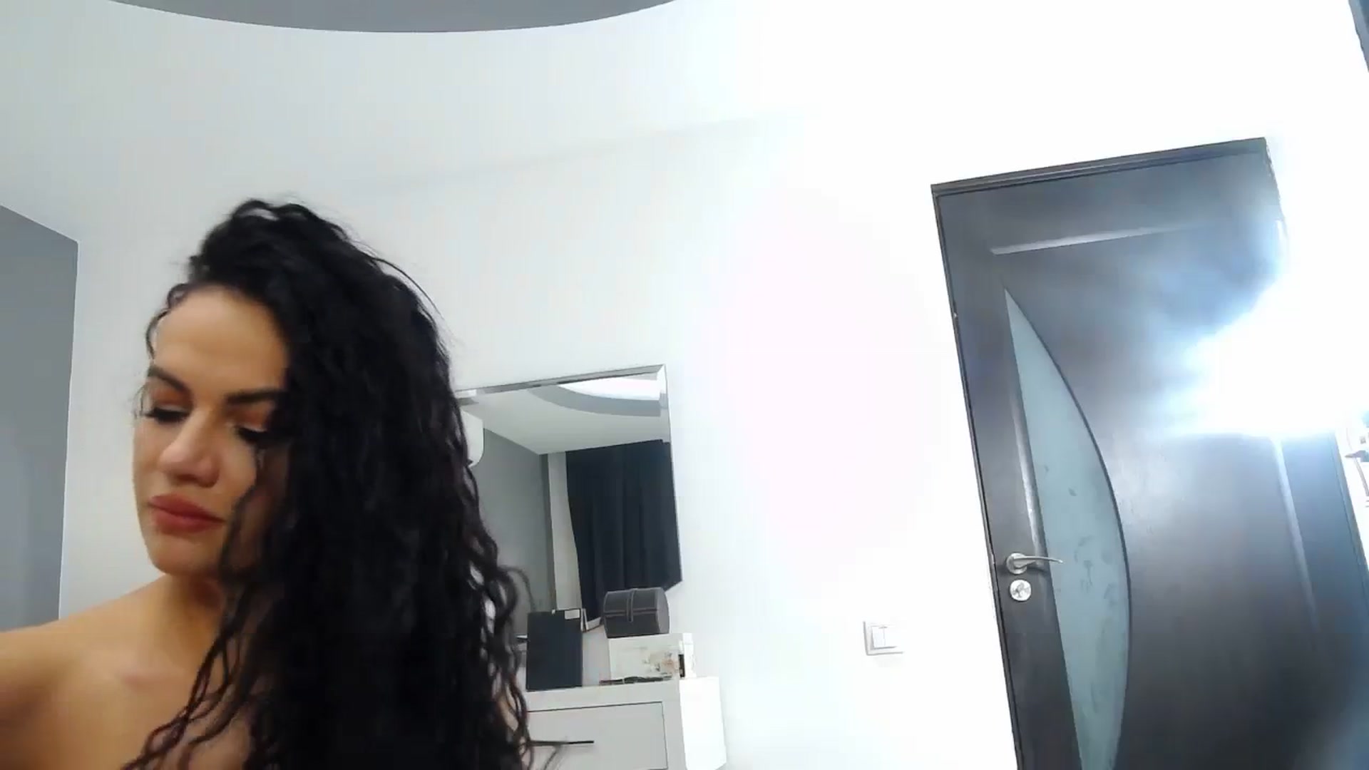 Gallery image thumbnail from Sophiejoulia's myfreecams stream on, 11/19/2023, 17:51 image 7 of 20