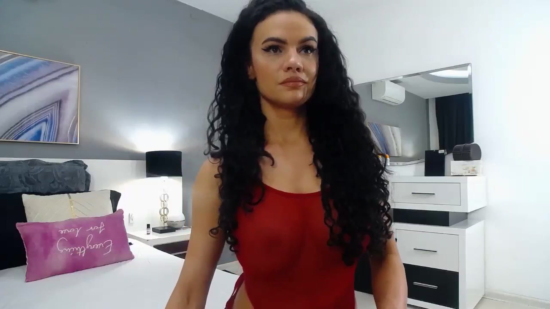 Gallery image thumbnail from Sophiejoulia's myfreecams stream on, 12/02/2023, 18:53 image 4 of 20