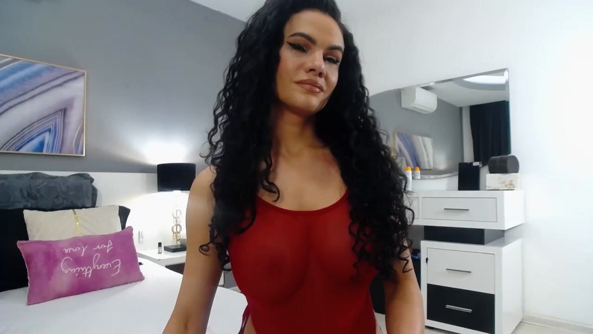 Gallery image thumbnail from Sophiejoulia's myfreecams stream on, 12/02/2023, 18:53 image 3 of 20