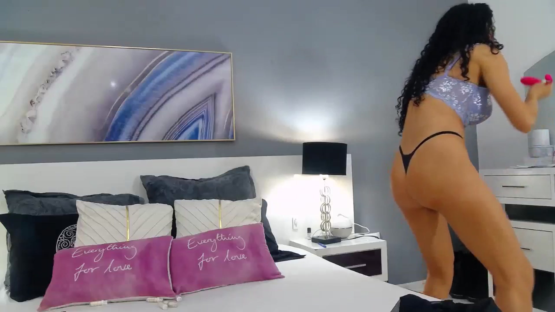 Gallery image thumbnail from Sophiejoulia's myfreecams stream on, 12/14/2023, 17:48 image 15 of 20