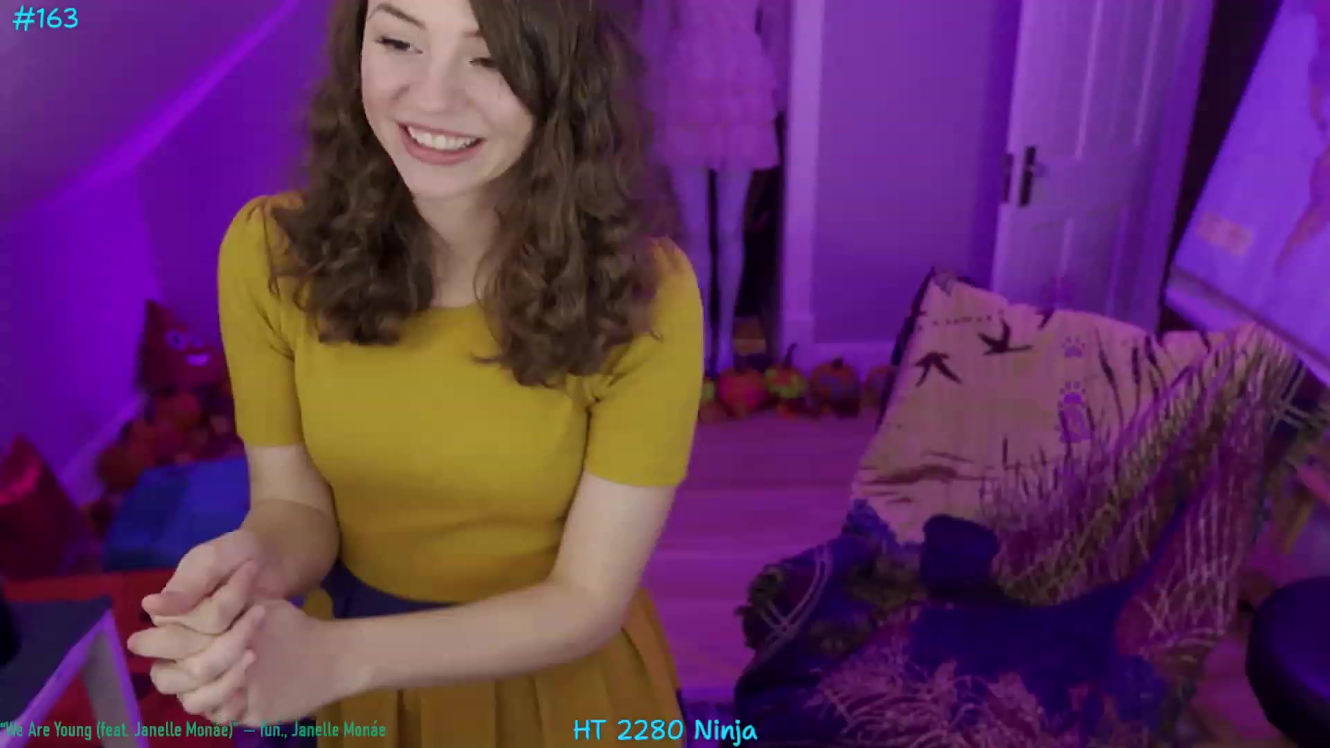 Gallery image thumbnail from SophiesBobs's myfreecams stream on, 11/07/2023, 06:02 image 17 of 20