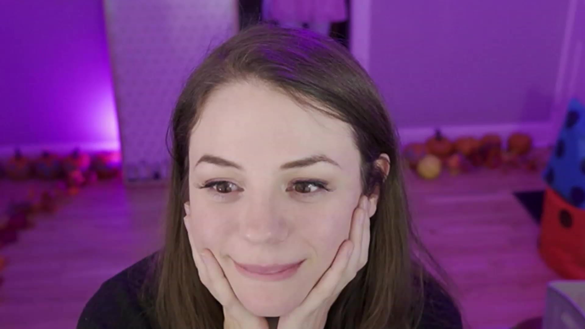 Gallery image thumbnail from SophiesBobs's myfreecams stream on, 11/18/2023, 11:08 image 15 of 20