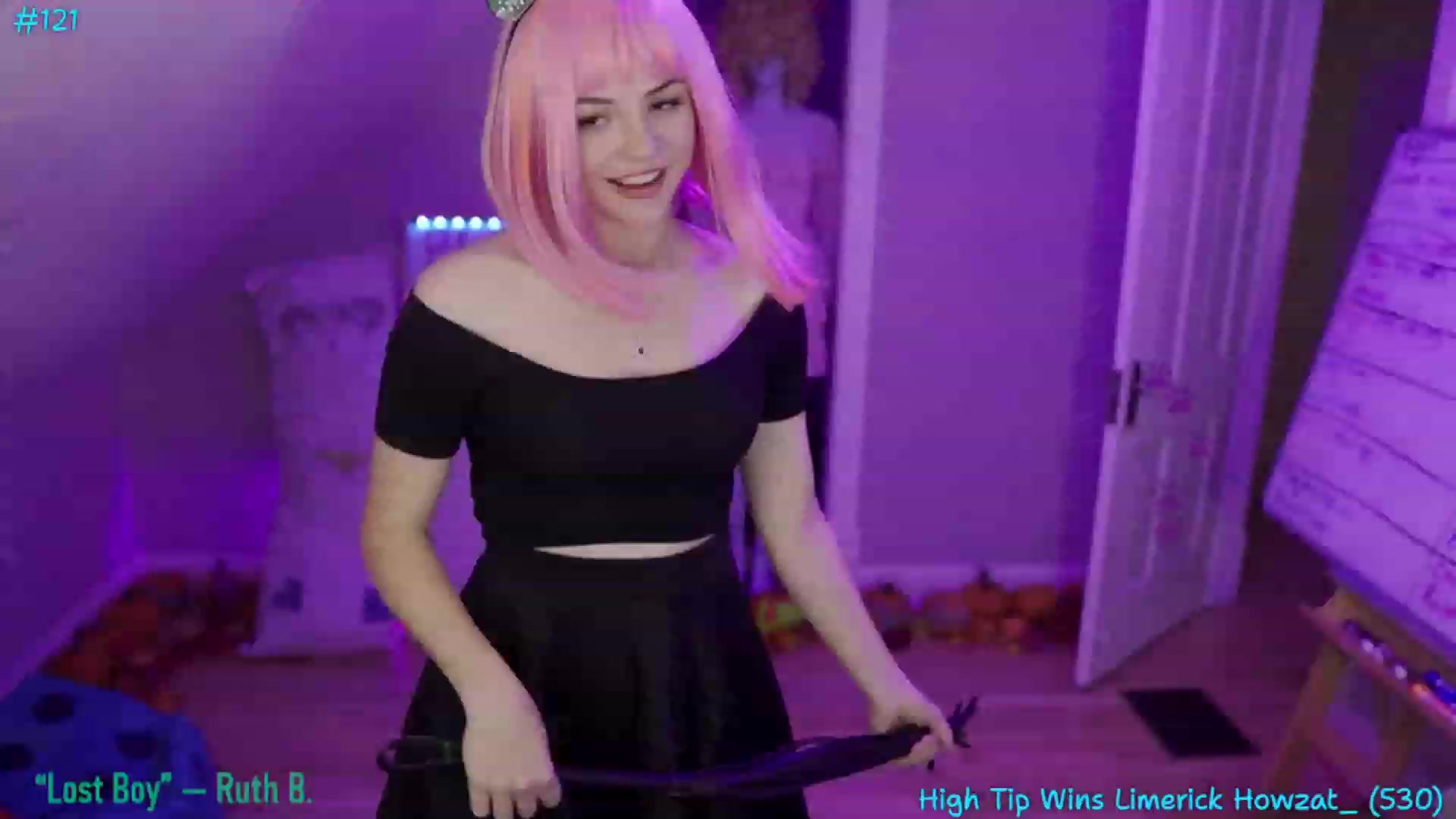 Gallery image thumbnail from SophiesBobs's myfreecams stream on, 11/25/2023, 09:23 image 9 of 20