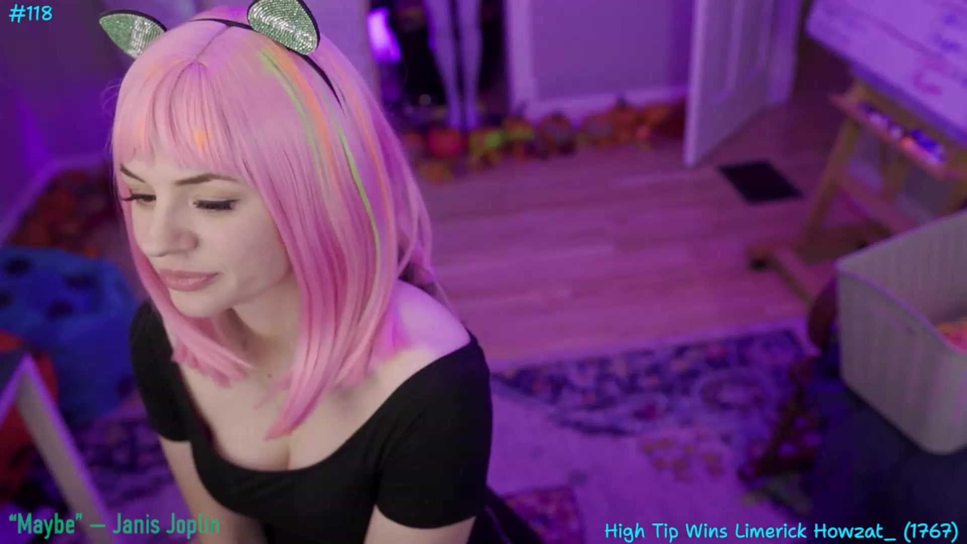 Gallery image thumbnail from SophiesBobs's myfreecams stream on, 11/25/2023, 10:03 image 14 of 20