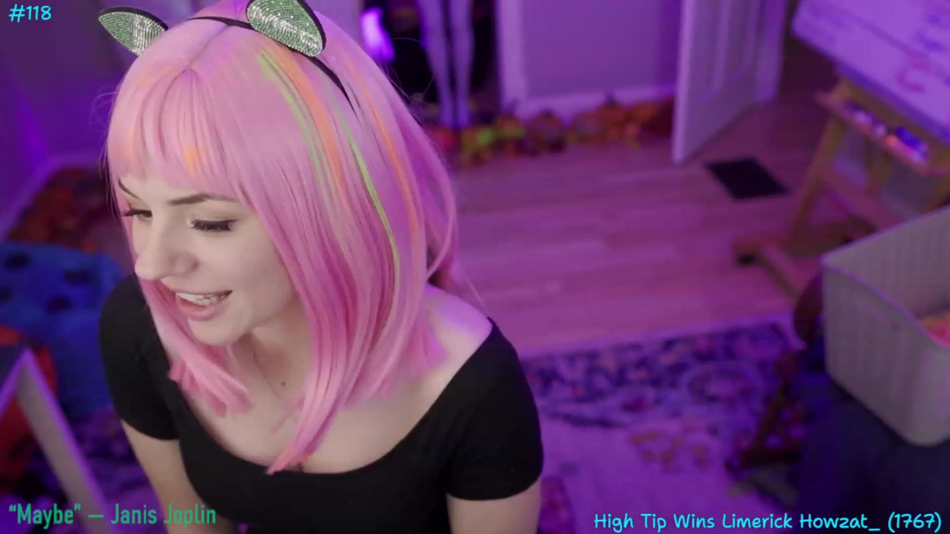Gallery image thumbnail from SophiesBobs's myfreecams stream on, 11/25/2023, 10:03 image 13 of 20
