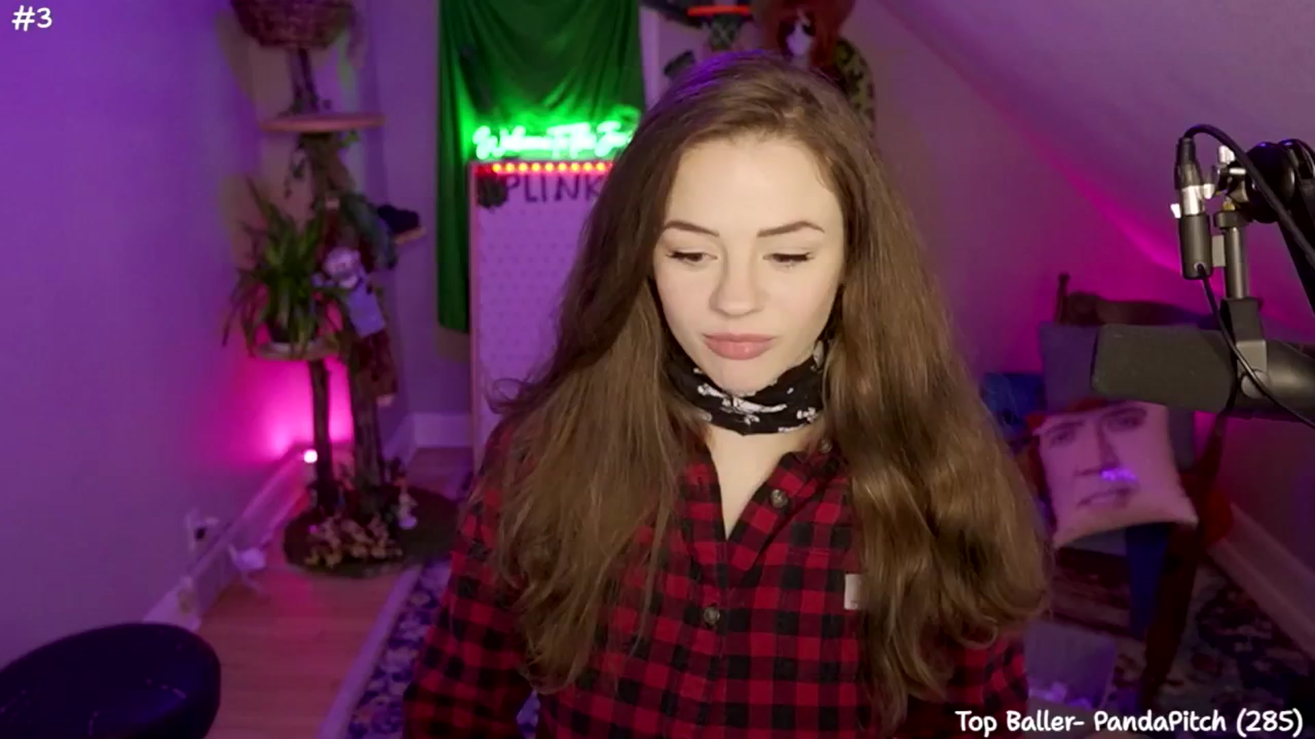 Gallery image thumbnail from SophiesJungle's myfreecams stream on, 07/15/2024, 04:15 image 15 of 20