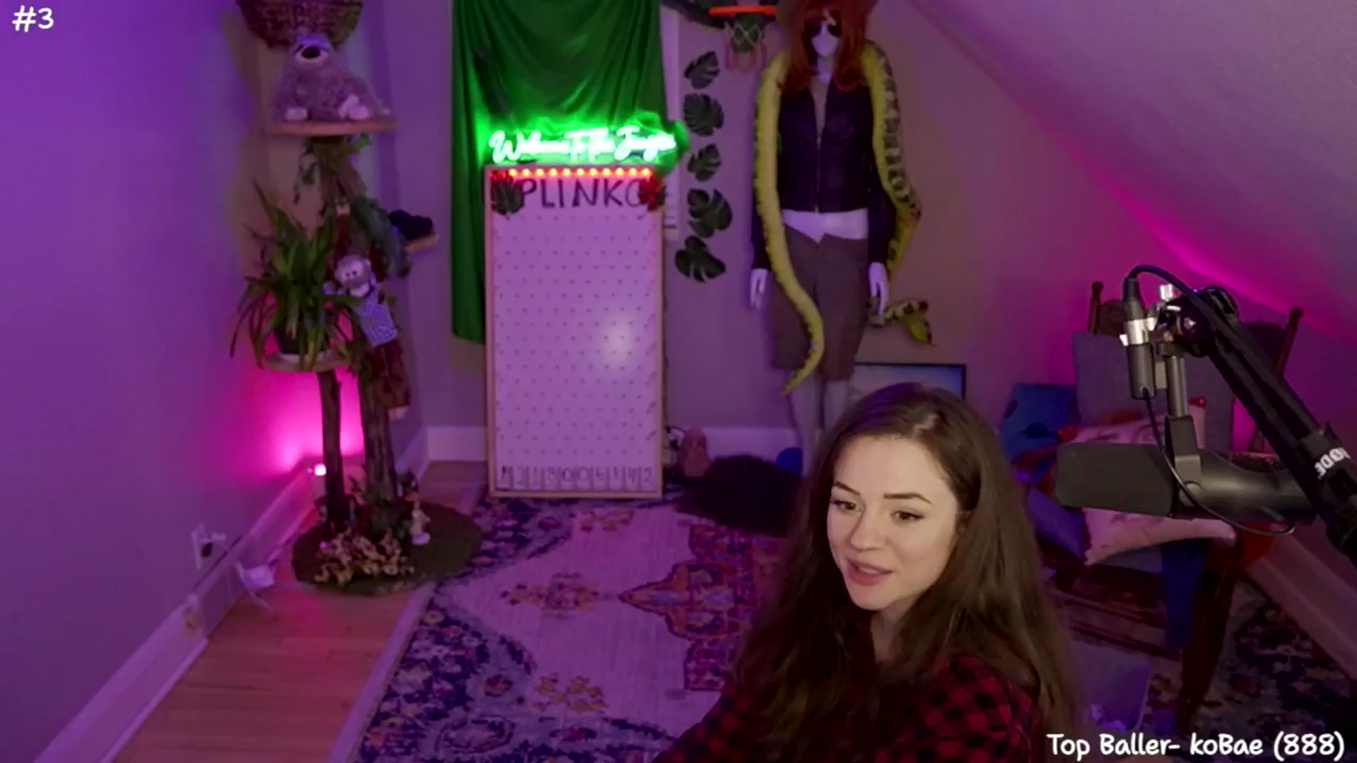 Gallery image thumbnail from SophiesJungle's myfreecams stream on, 07/15/2024, 09:17 image 14 of 20
