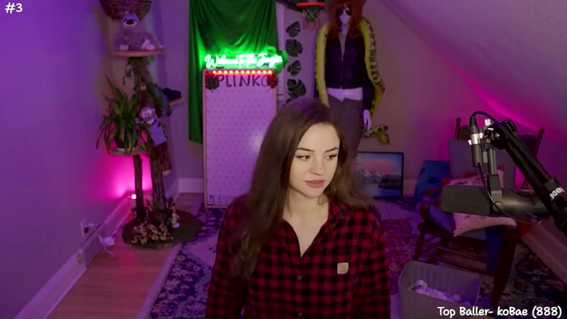 Gallery image thumbnail from SophiesJungle's myfreecams stream on, 07/15/2024, 09:17 image 4 of 20