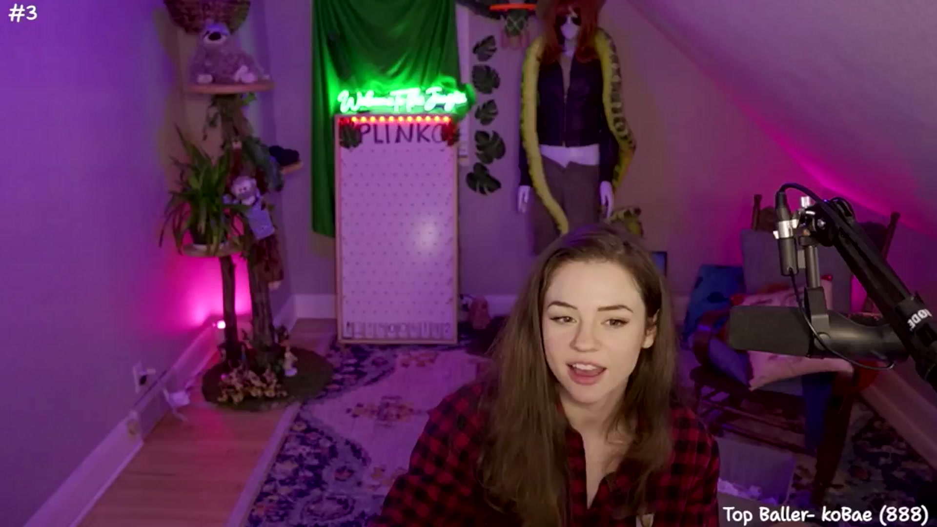 Gallery image thumbnail from SophiesJungle's myfreecams stream on, 07/15/2024, 09:17 image 13 of 20