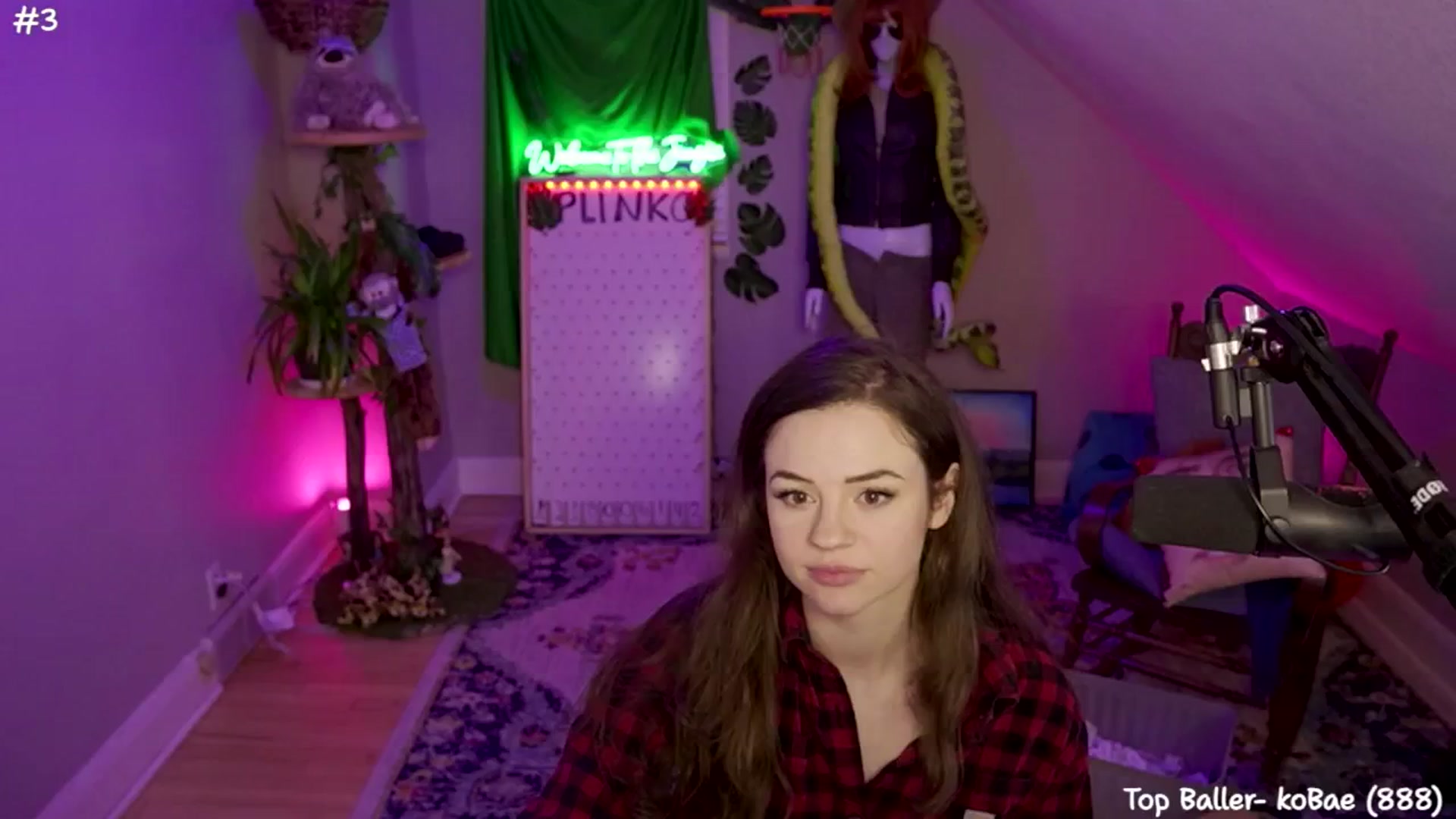 Gallery image thumbnail from SophiesJungle's myfreecams stream on, 07/15/2024, 09:17 image 9 of 20