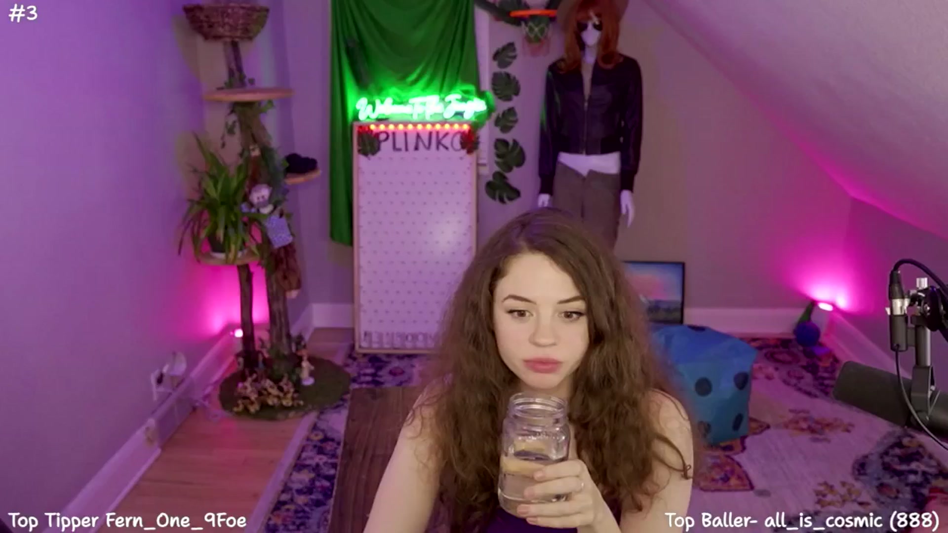Gallery image thumbnail from SophiesJungle's myfreecams stream on, 07/20/2024, 11:06 image 18 of 20