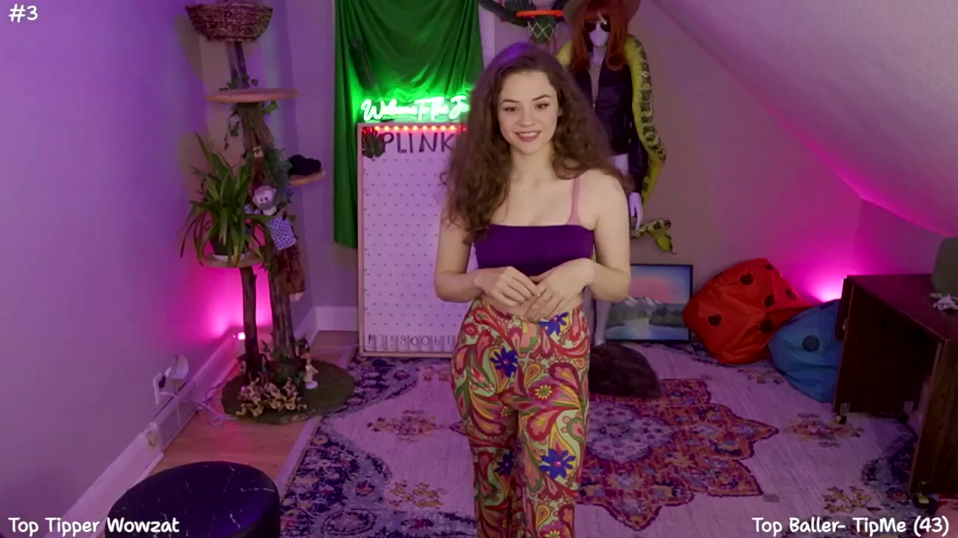 Gallery image thumbnail from SophiesJungle's myfreecams stream on, 07/20/2024, 11:06 image 2 of 20