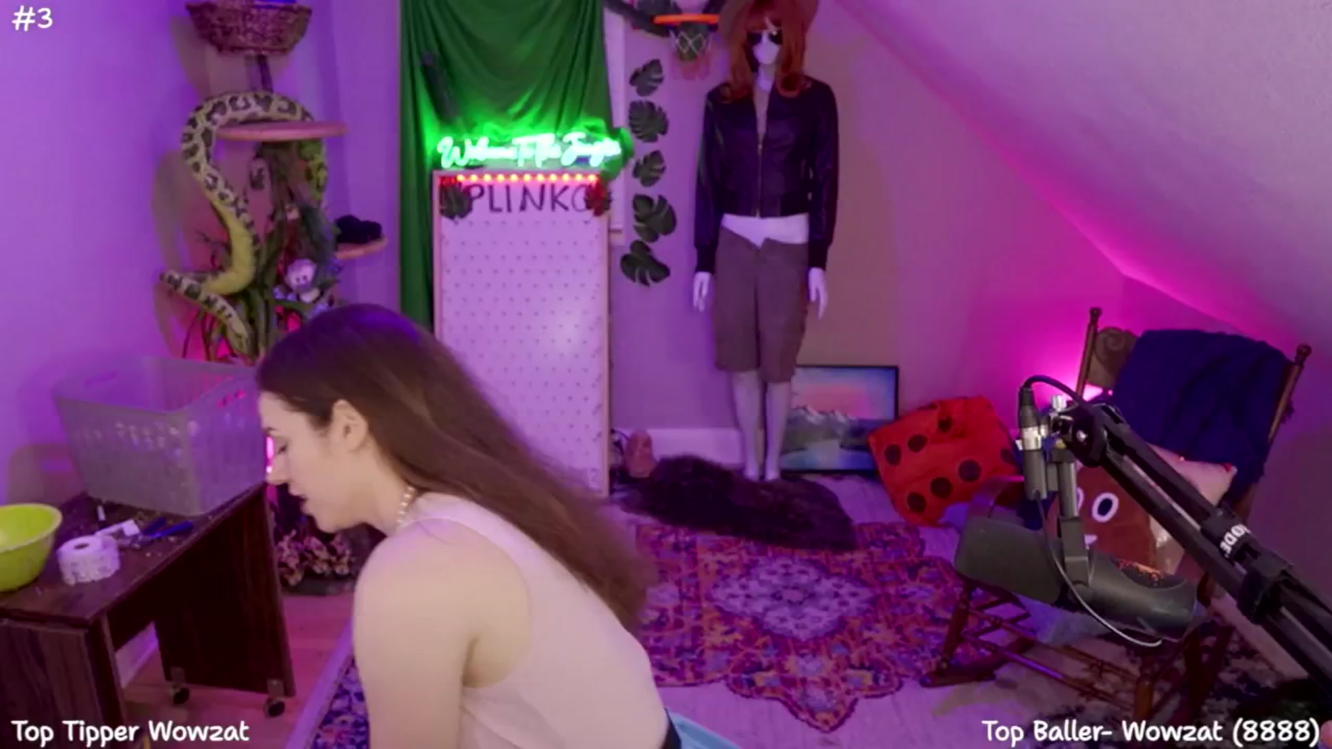 Gallery image thumbnail from SophiesJungle's myfreecams stream on, 07/21/2024, 11:51 image 5 of 20