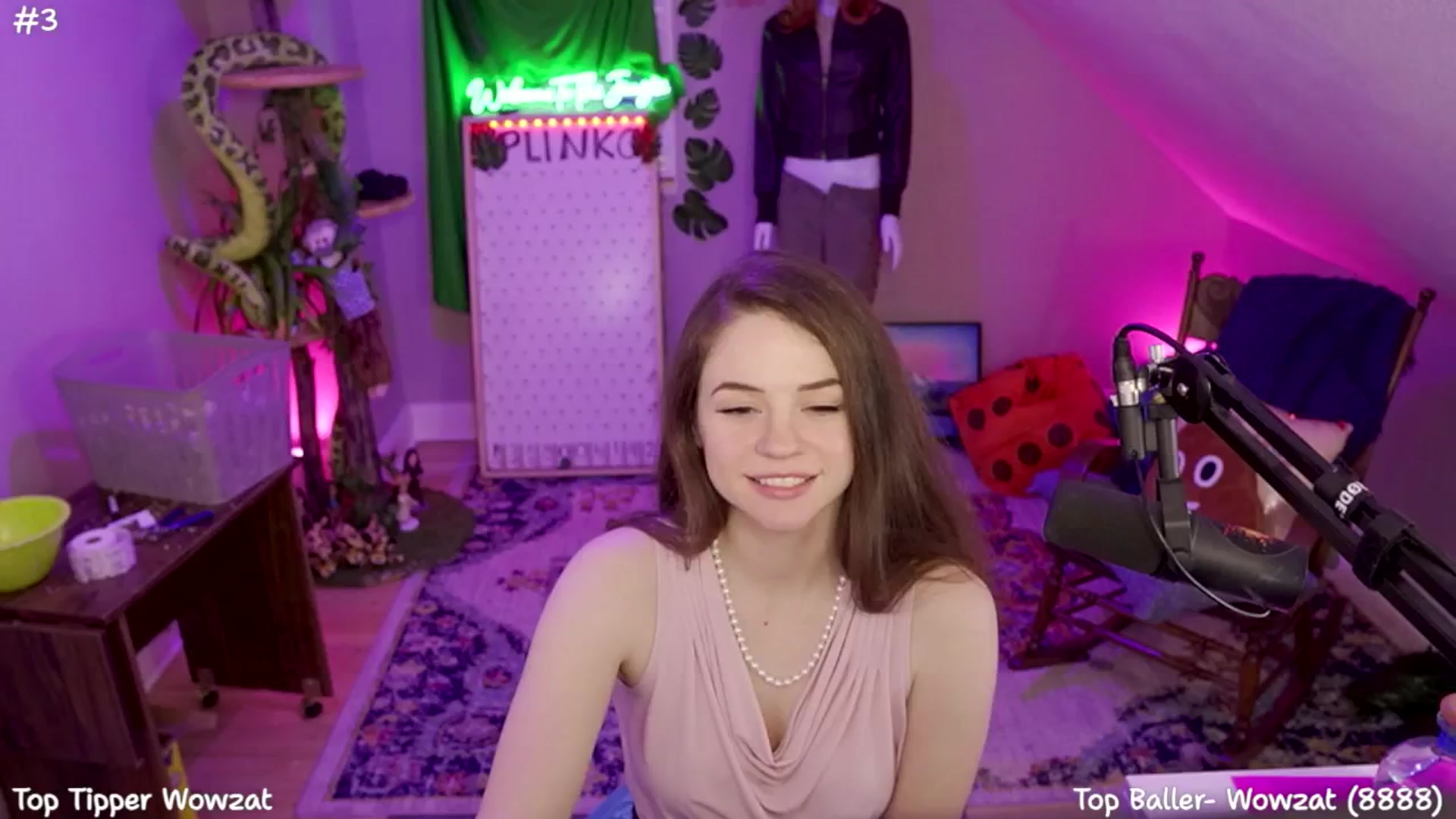 Gallery image thumbnail from SophiesJungle's myfreecams stream on, 07/21/2024, 11:51 image 11 of 20