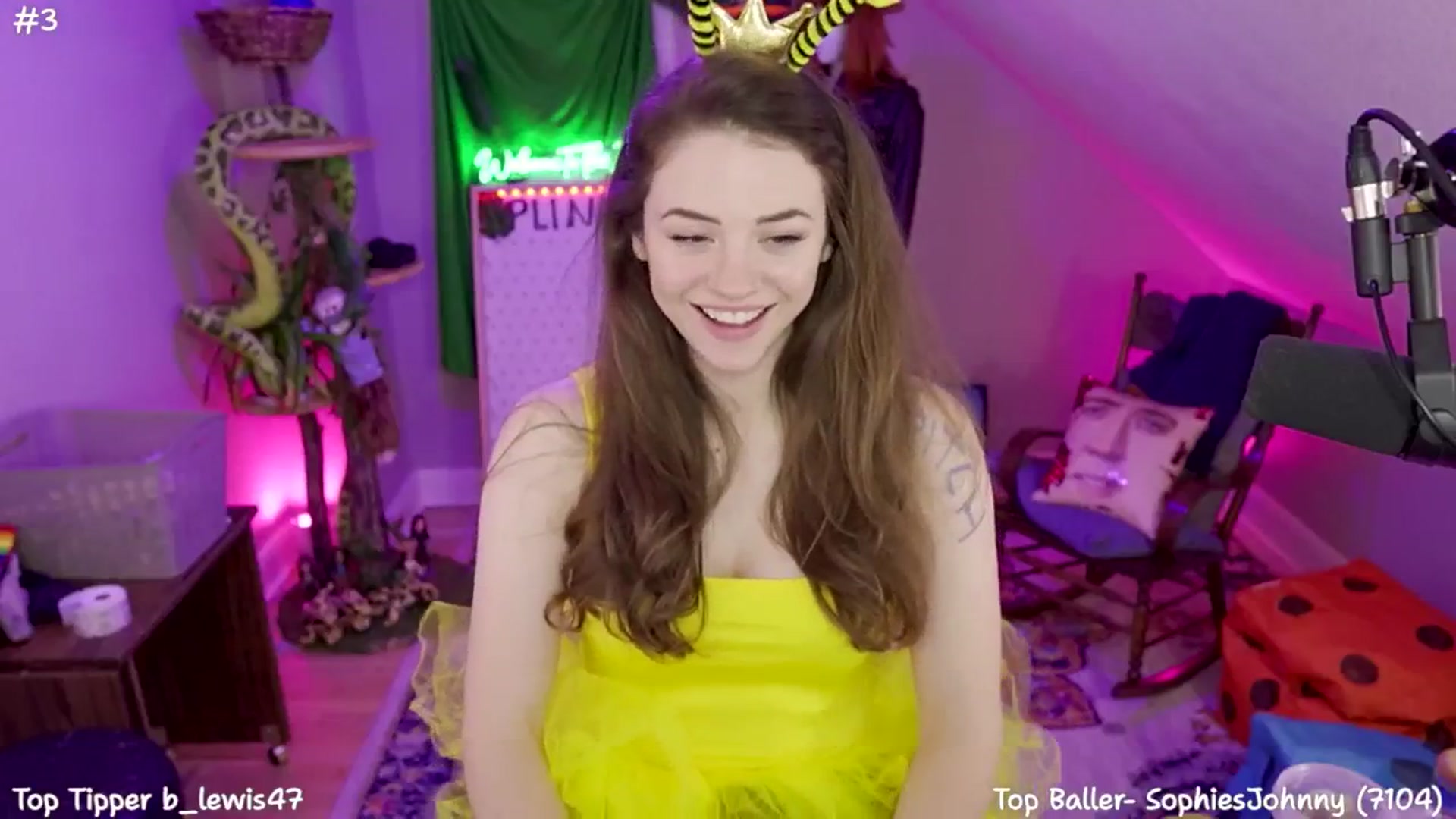 Gallery image thumbnail from SophiesJungle's myfreecams stream on, 07/22/2024, 12:16 image 3 of 20
