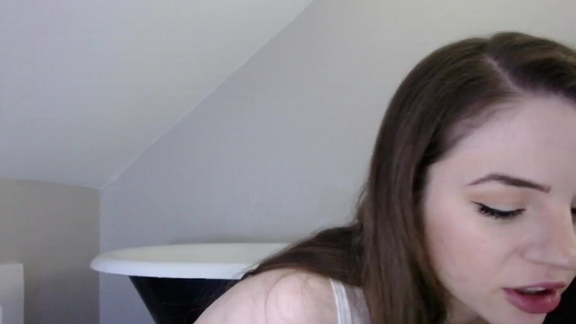 Gallery image thumbnail from SophiesJungle's myfreecams stream on, 07/25/2024, 04:21 image 18 of 20