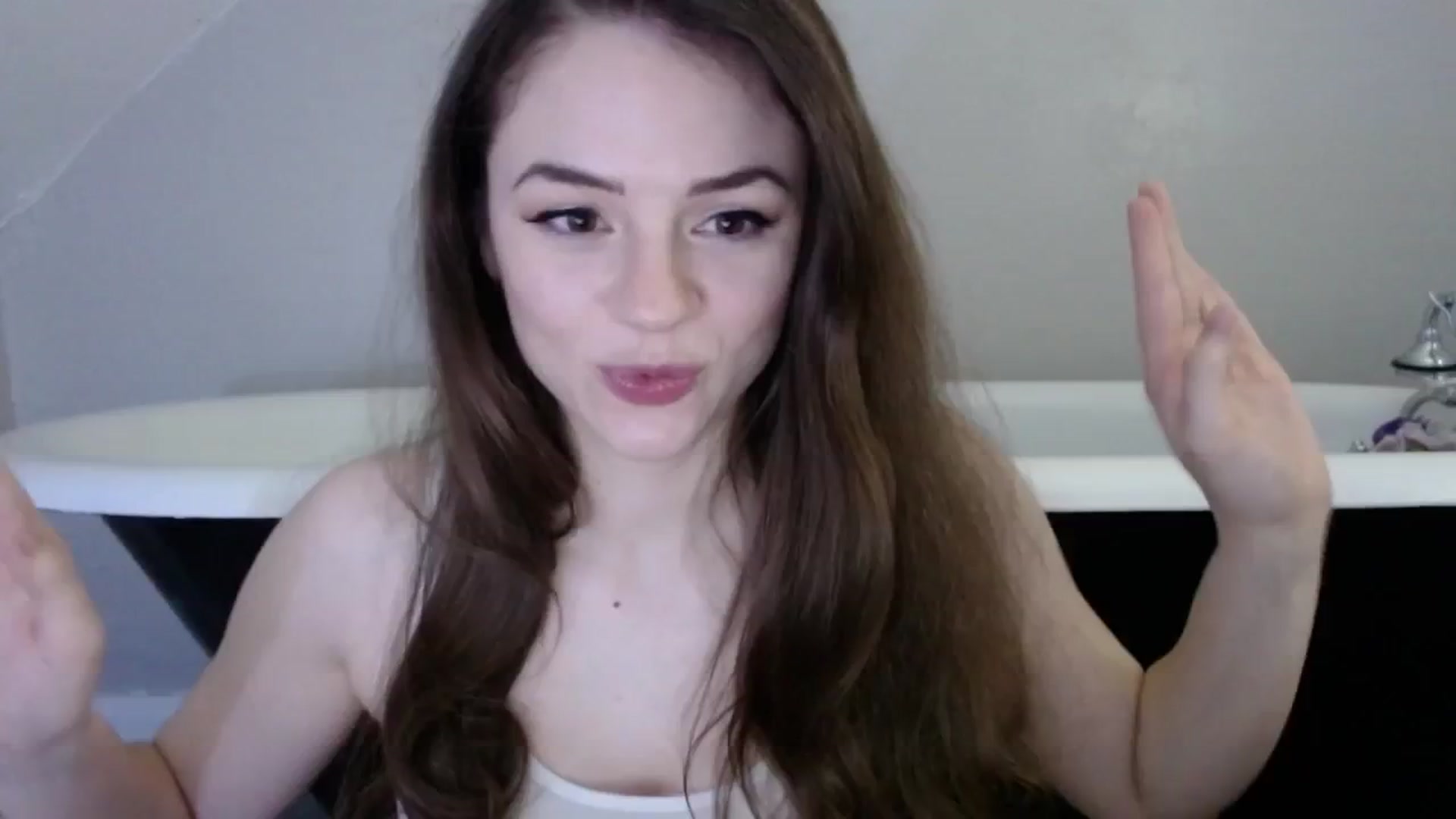 Gallery image thumbnail from SophiesJungle's myfreecams stream on, 07/25/2024, 04:49 image 16 of 20