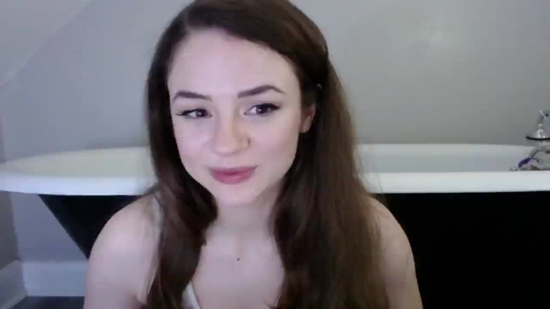 Gallery image thumbnail from SophiesJungle's myfreecams stream on, 07/25/2024, 04:49 image 15 of 20