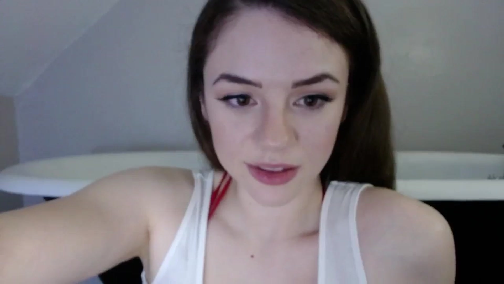 Gallery image thumbnail from SophiesJungle's myfreecams stream on, 07/25/2024, 05:06 image 10 of 20