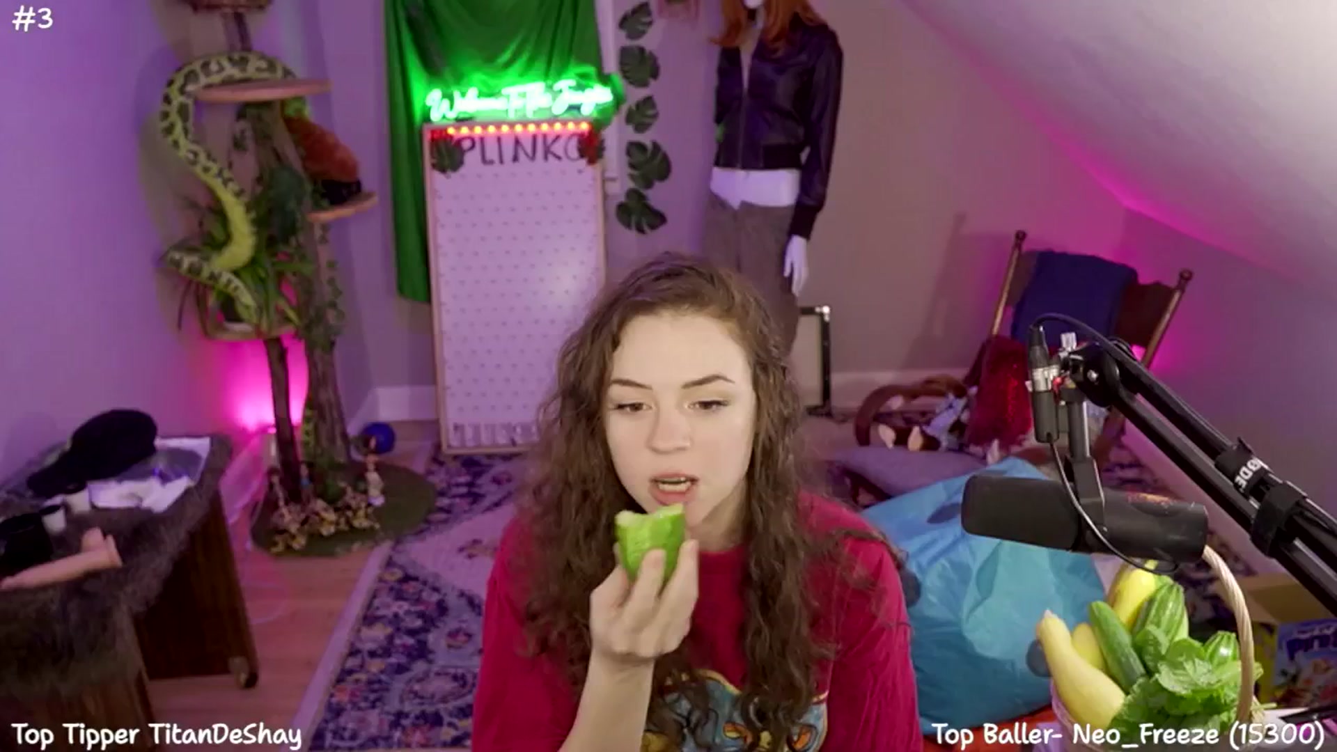Gallery image thumbnail from SophiesJungle's myfreecams stream on, 07/25/2024, 11:05 image 4 of 20