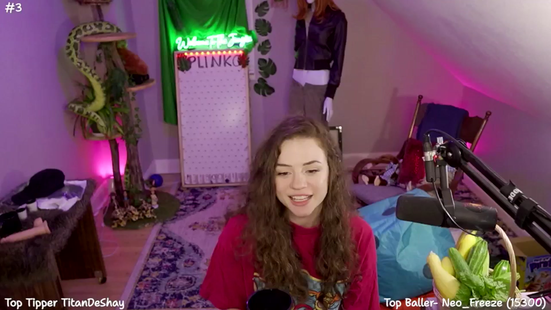 Gallery image thumbnail from SophiesJungle's myfreecams stream on, 07/25/2024, 11:05 image 6 of 20