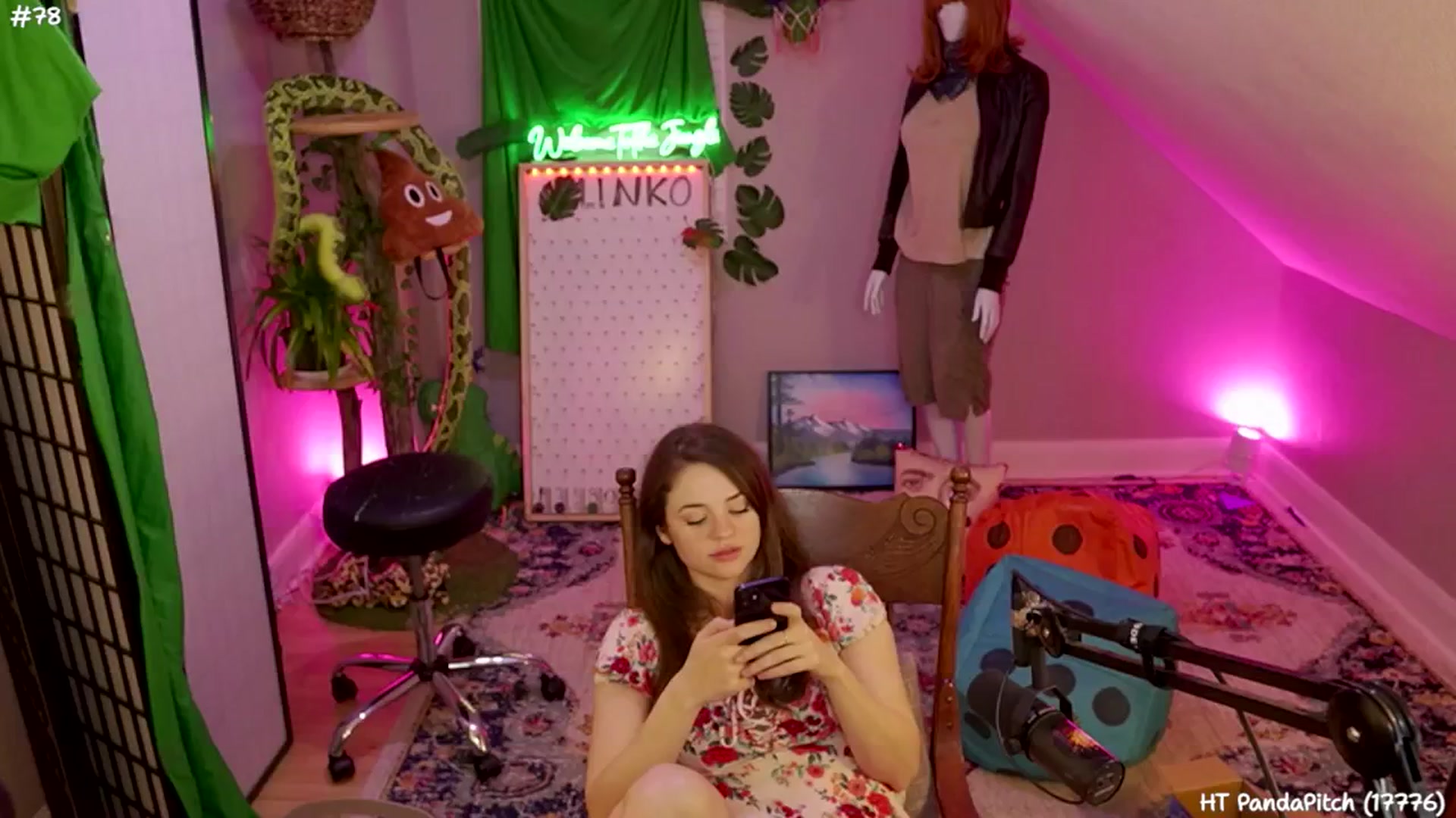 Gallery image thumbnail from SophiesJungle's myfreecams stream on, 08/01/2024, 08:55 image 18 of 20