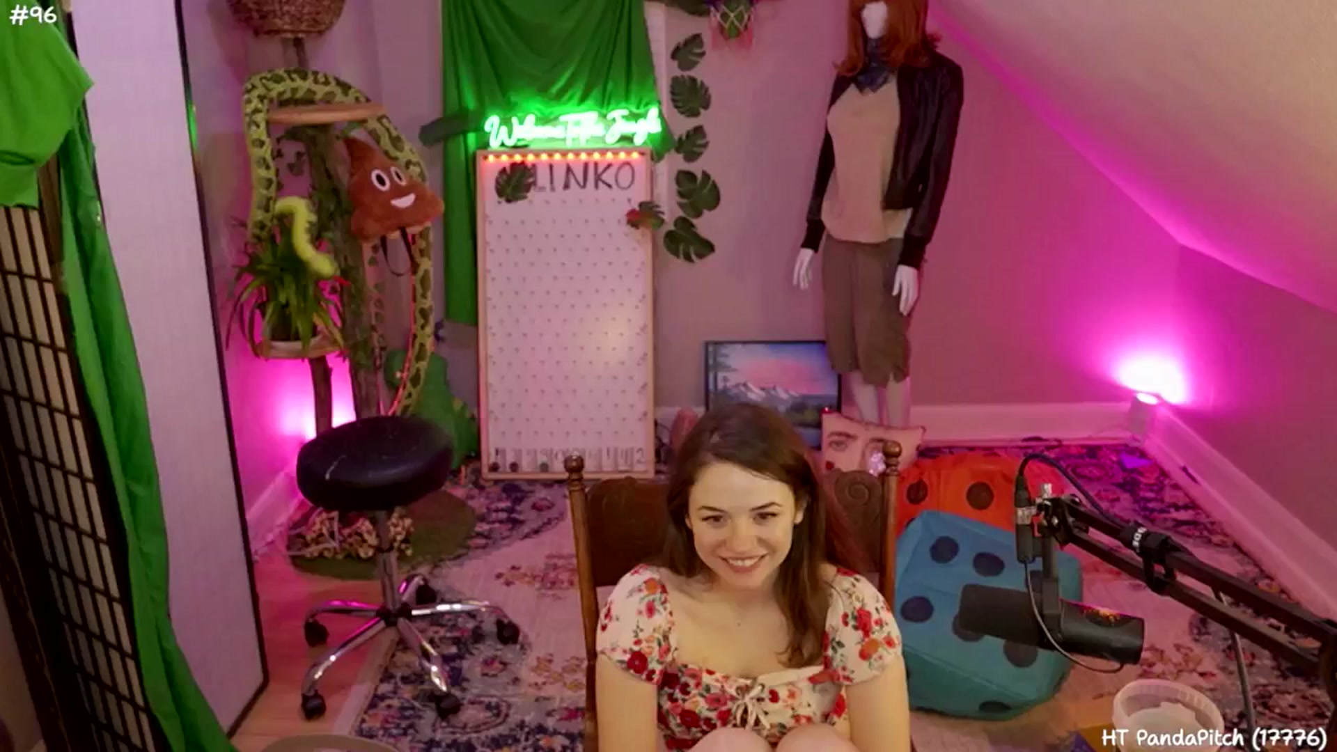 Gallery image thumbnail from SophiesJungle's myfreecams stream on, 08/01/2024, 09:47 image 8 of 20