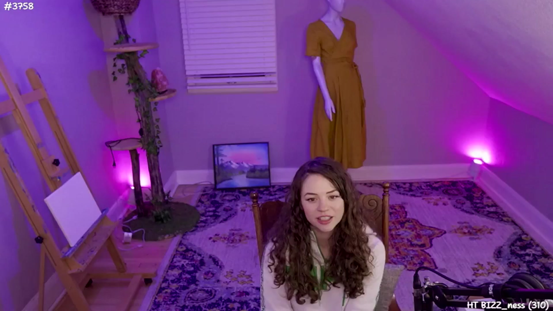 Gallery image thumbnail from SophiesJungle's myfreecams stream on, 09/10/2024, 05:53 image 17 of 20