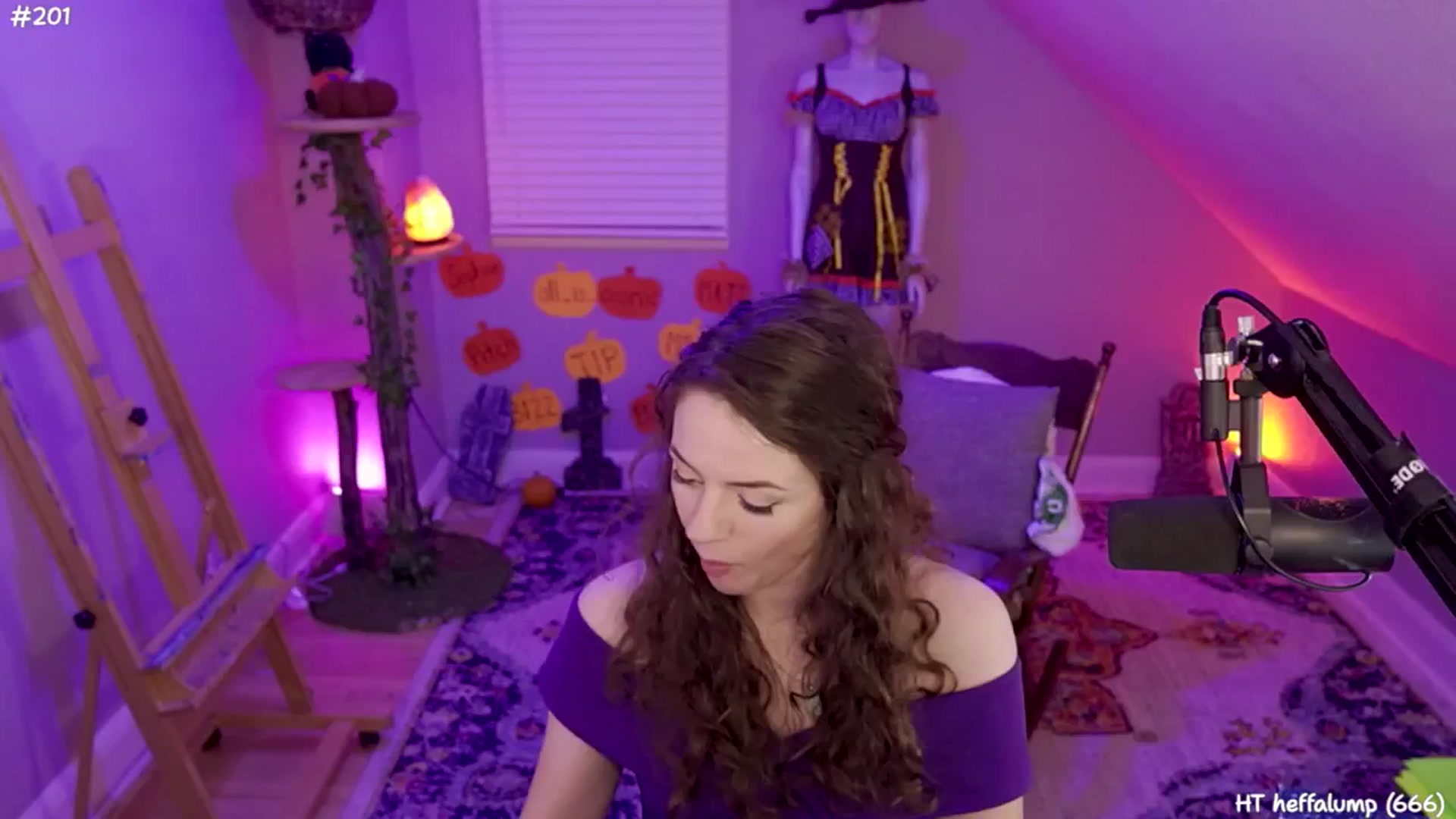 Gallery image thumbnail from SophiesJungle's myfreecams stream on, 10/08/2024, 08:34 image 19 of 20