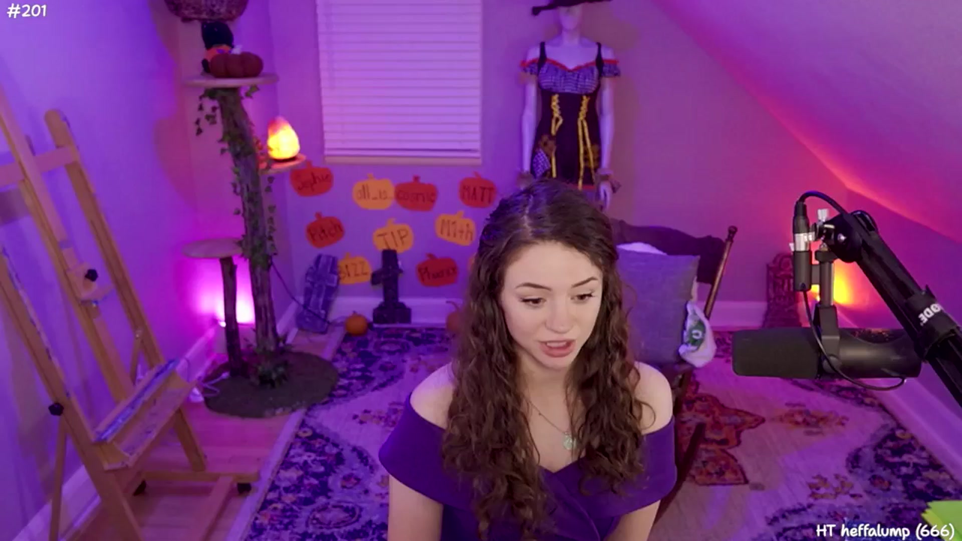 Gallery image thumbnail from SophiesJungle's myfreecams stream on, 10/08/2024, 08:34 image 20 of 20