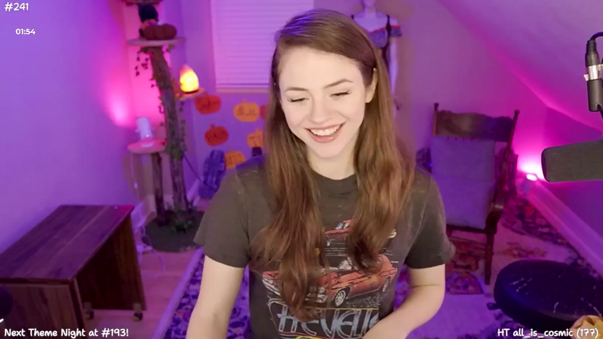 Gallery image thumbnail from SophiesJungle's myfreecams stream on, 10/15/2024, 03:33 image 14 of 20