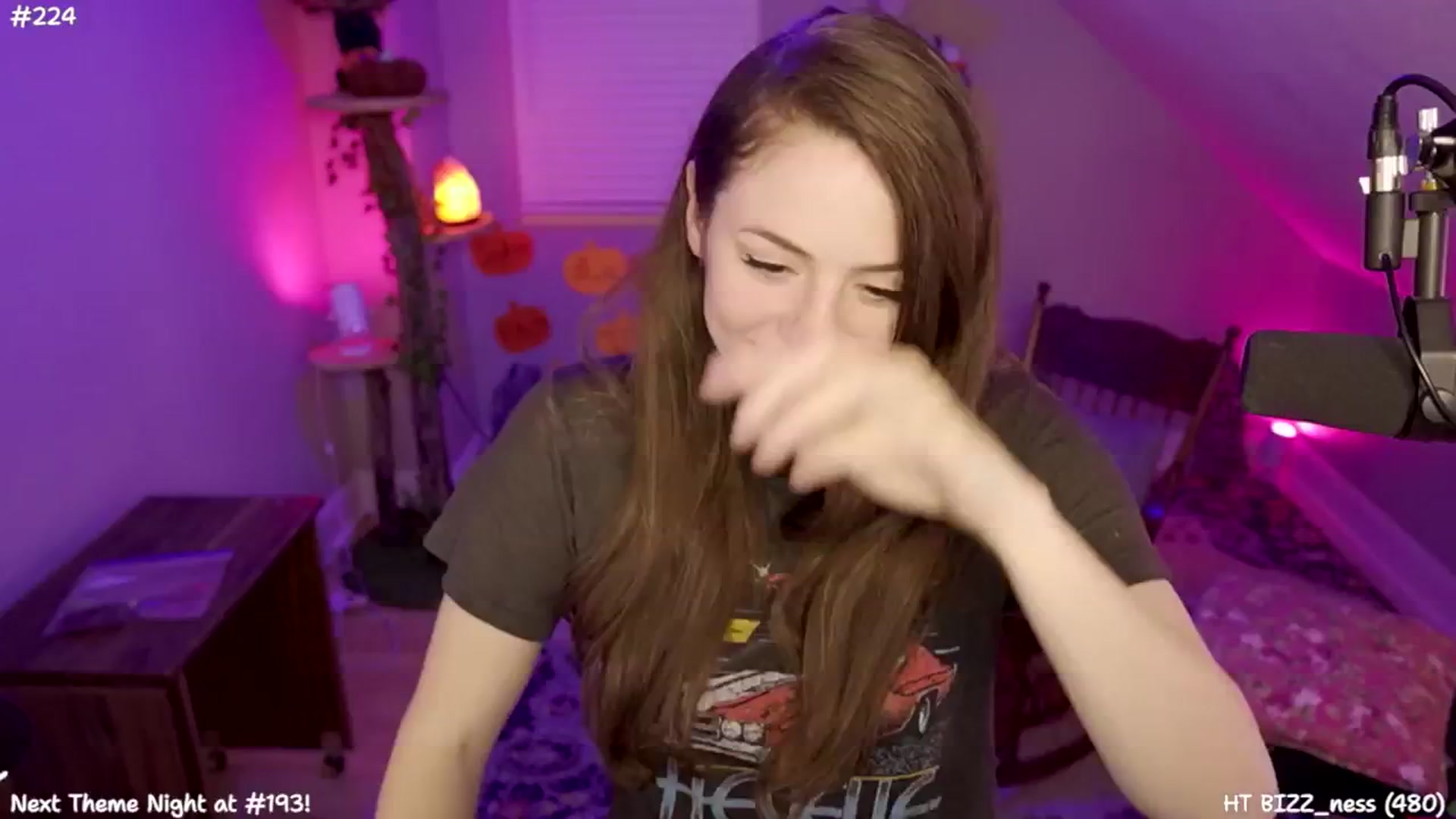Gallery image thumbnail from SophiesJungle's myfreecams stream on, 10/15/2024, 08:42 image 14 of 20