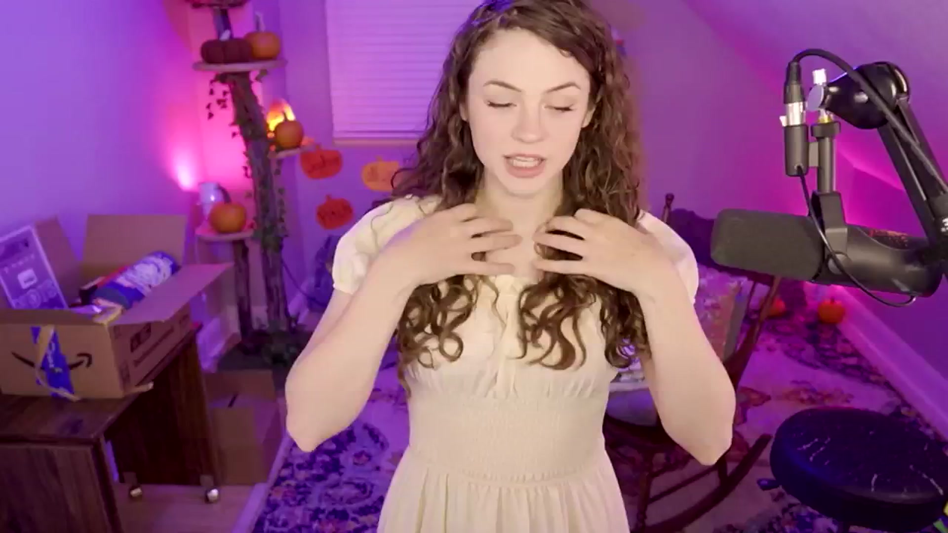 Gallery image thumbnail from SophiesJungle's myfreecams stream on, 10/18/2024, 08:30 image 1 of 20