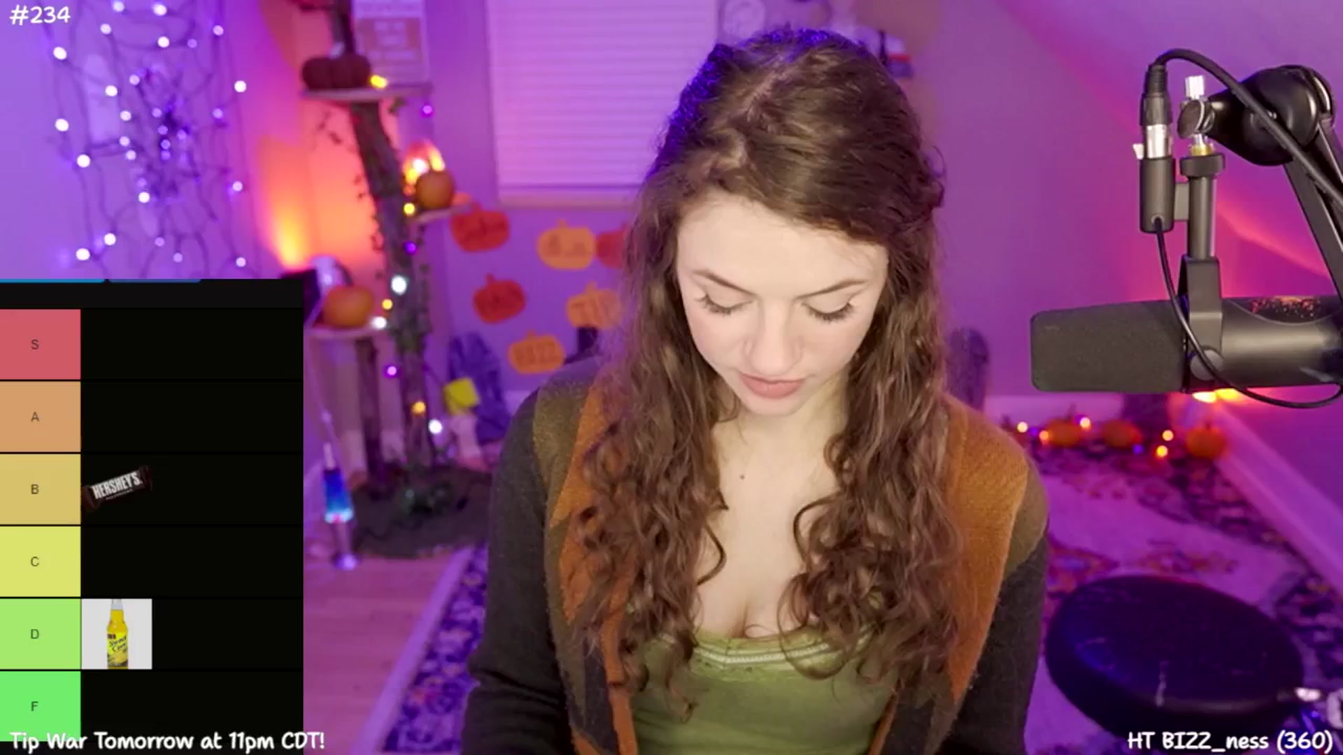Gallery image thumbnail from SophiesJungle's myfreecams stream on, 10/19/2024, 08:24 image 8 of 20