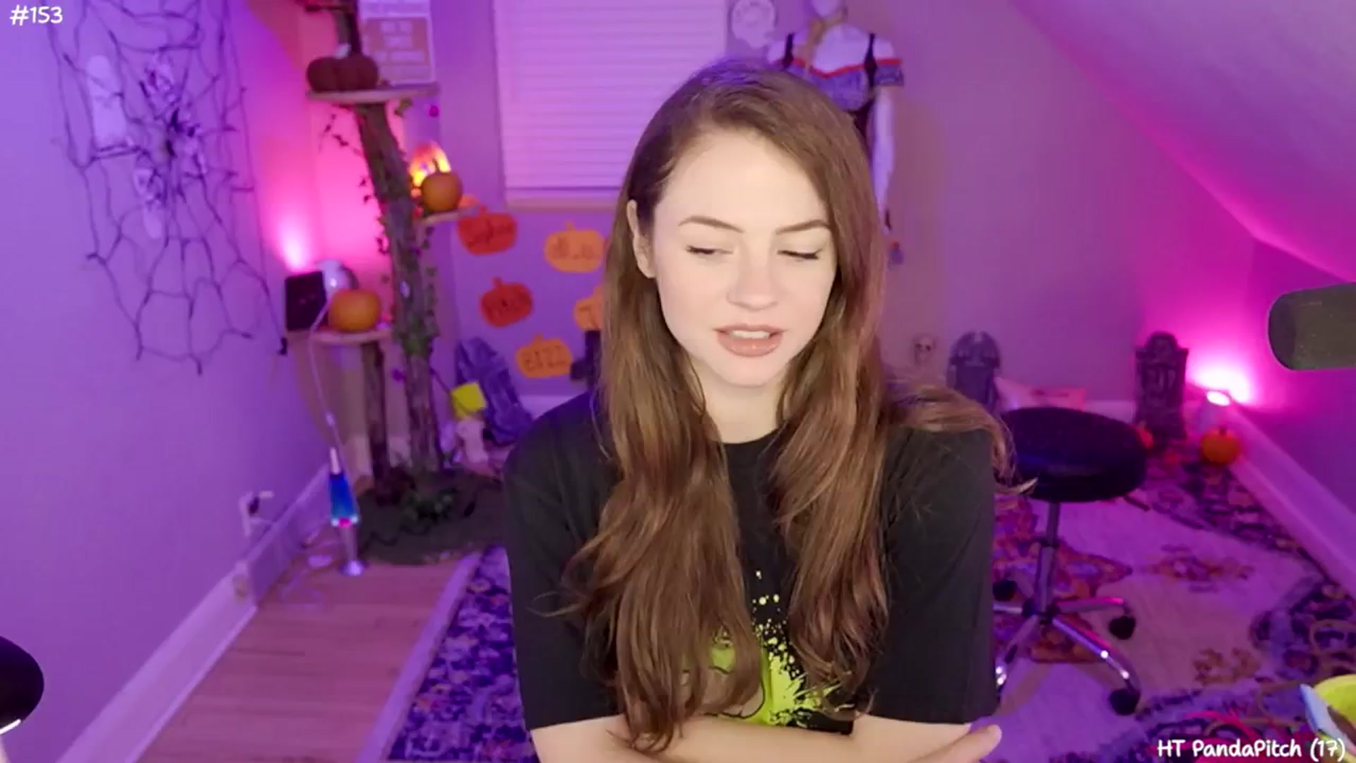 Gallery image thumbnail from SophiesJungle's myfreecams stream on, 10/22/2024, 04:15 image 7 of 20