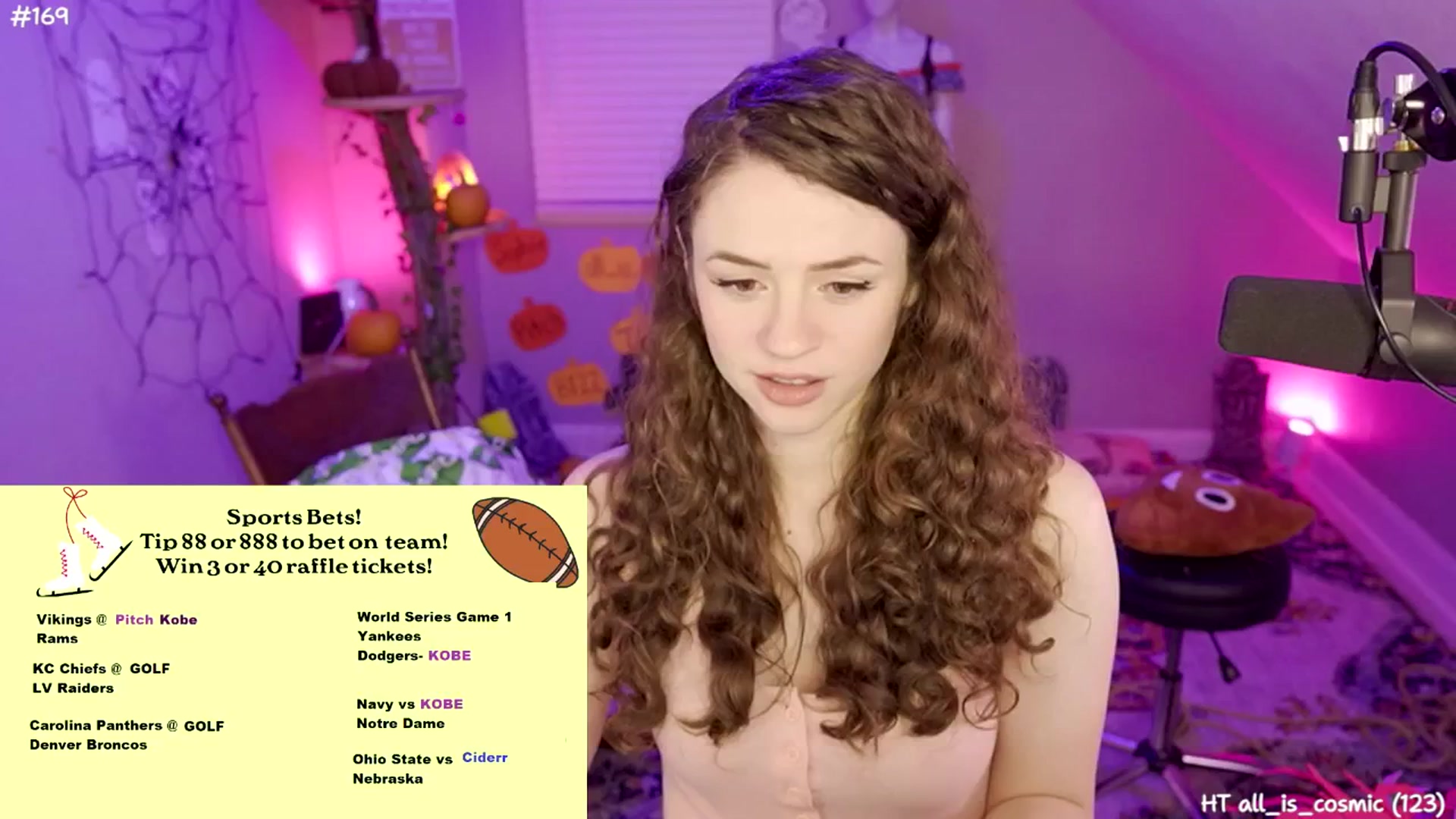 Gallery image thumbnail from SophiesJungle's myfreecams stream on, 10/24/2024, 06:48 image 10 of 20