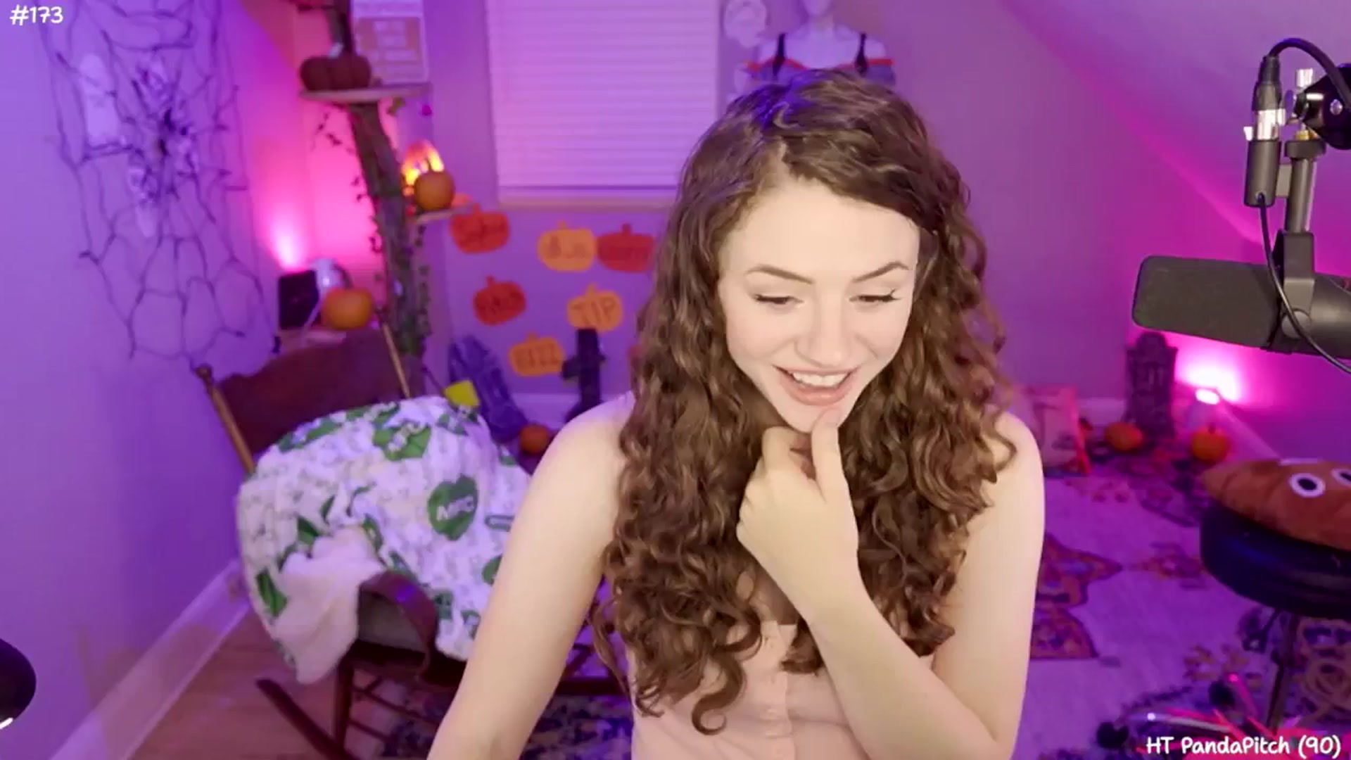 Gallery image thumbnail from SophiesJungle's myfreecams stream on, 10/24/2024, 06:48 image 4 of 20