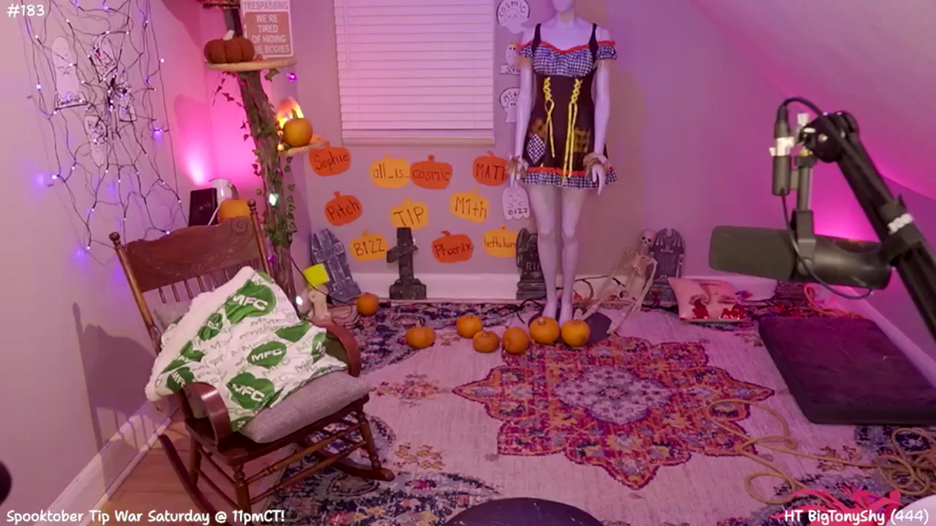 Gallery image thumbnail from SophiesJungle's myfreecams stream on, 10/25/2024, 08:11 image 9 of 20