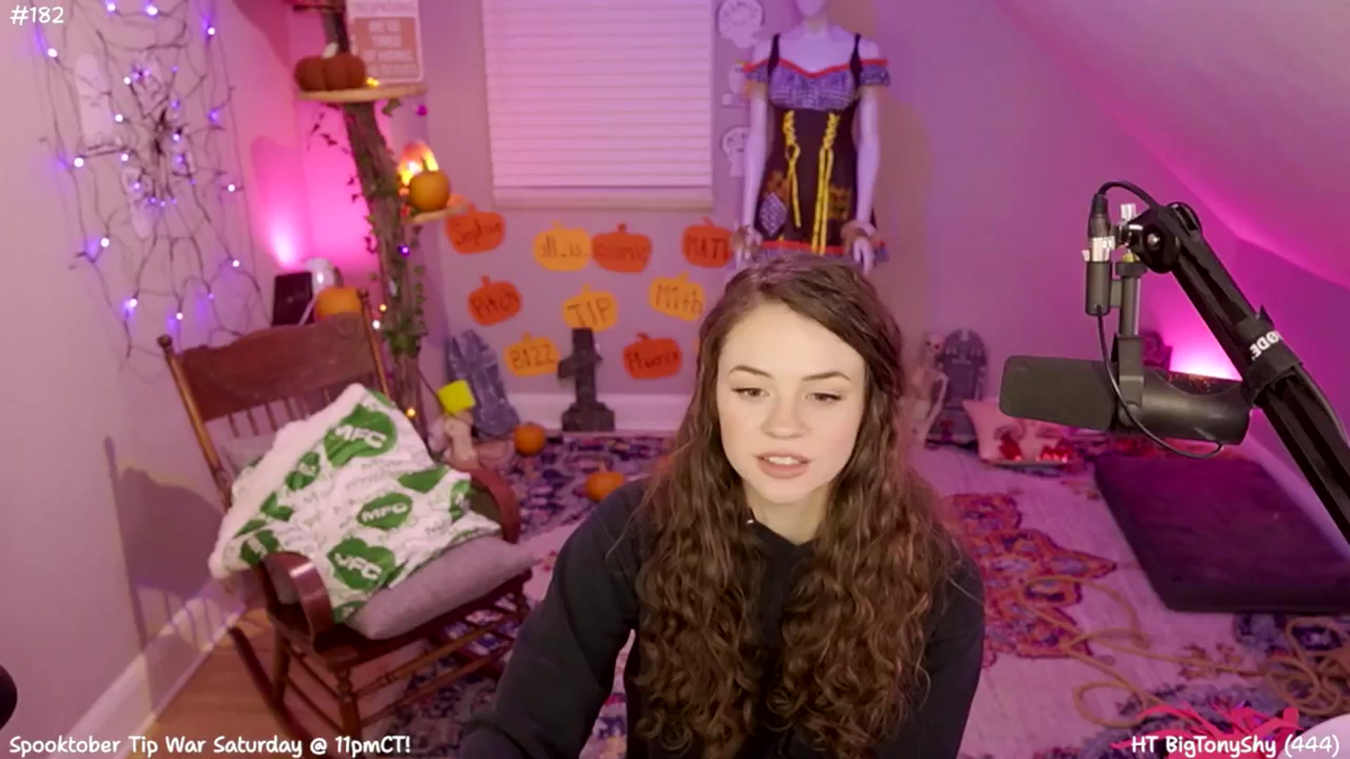 Gallery image thumbnail from SophiesJungle's myfreecams stream on, 10/25/2024, 08:11 image 11 of 20