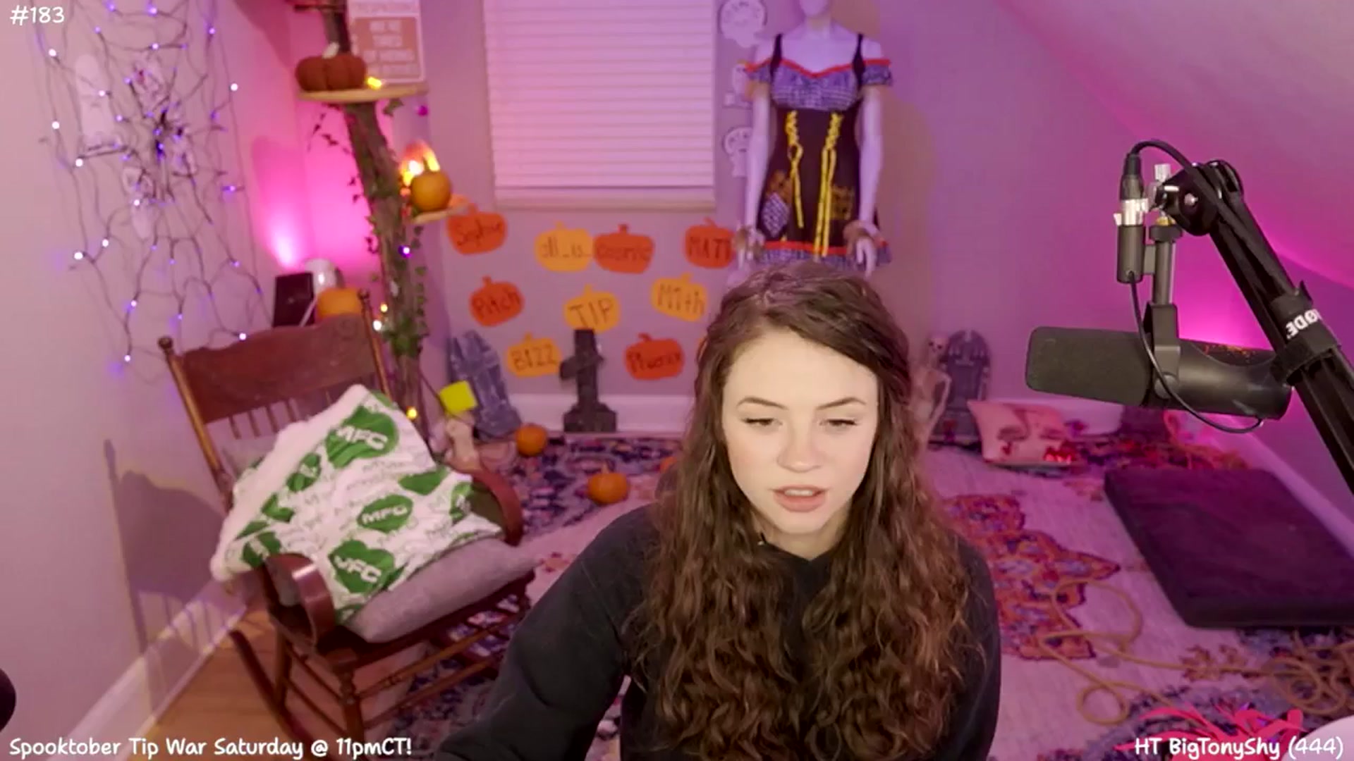 Gallery image thumbnail from SophiesJungle's myfreecams stream on, 10/25/2024, 08:11 image 7 of 20