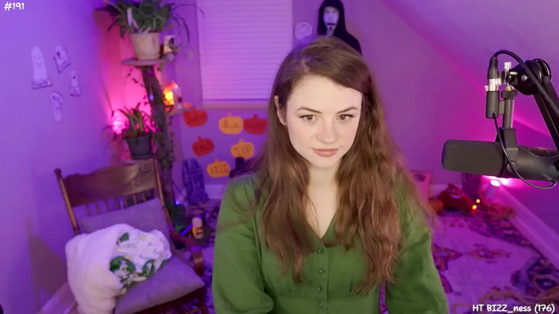 Gallery image thumbnail from SophiesJungle's myfreecams stream on, 10/30/2024, 05:01 image 10 of 20