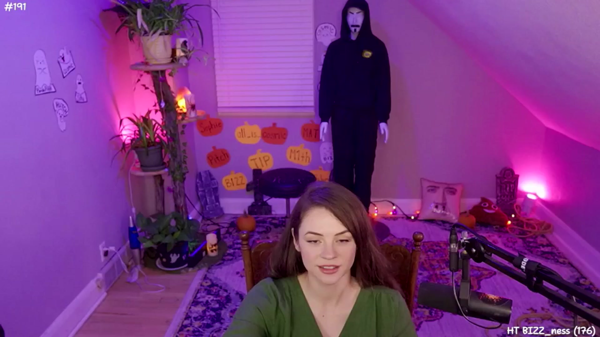 Gallery image thumbnail from SophiesJungle's myfreecams stream on, 10/30/2024, 05:01 image 20 of 20