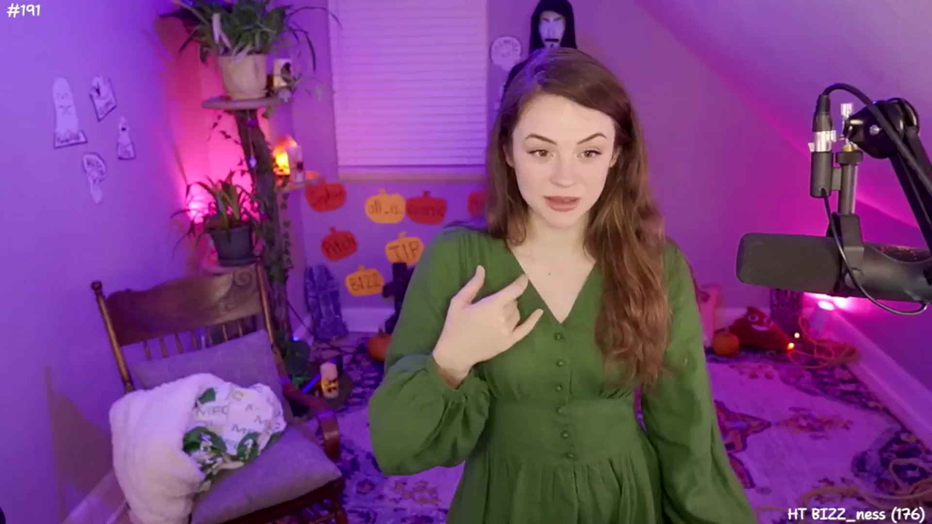 Gallery image thumbnail from SophiesJungle's myfreecams stream on, 10/30/2024, 05:01 image 3 of 20