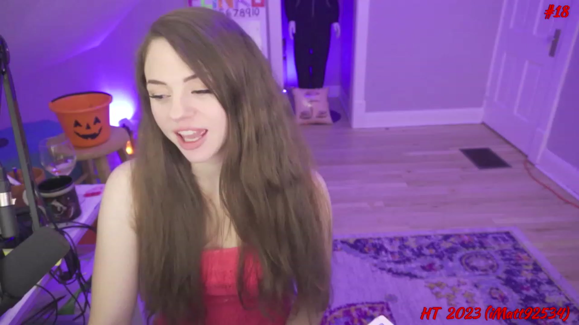 Gallery image thumbnail from SophiesPalace's myfreecams stream on, 01/01/2023, 10:21 image 15 of 20