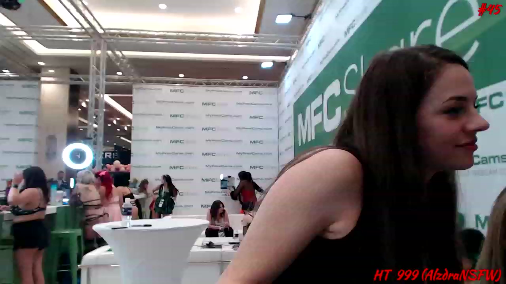 Gallery image thumbnail from SophiesPalace's myfreecams stream on, 01/05/2023, 04:05 image 2 of 20