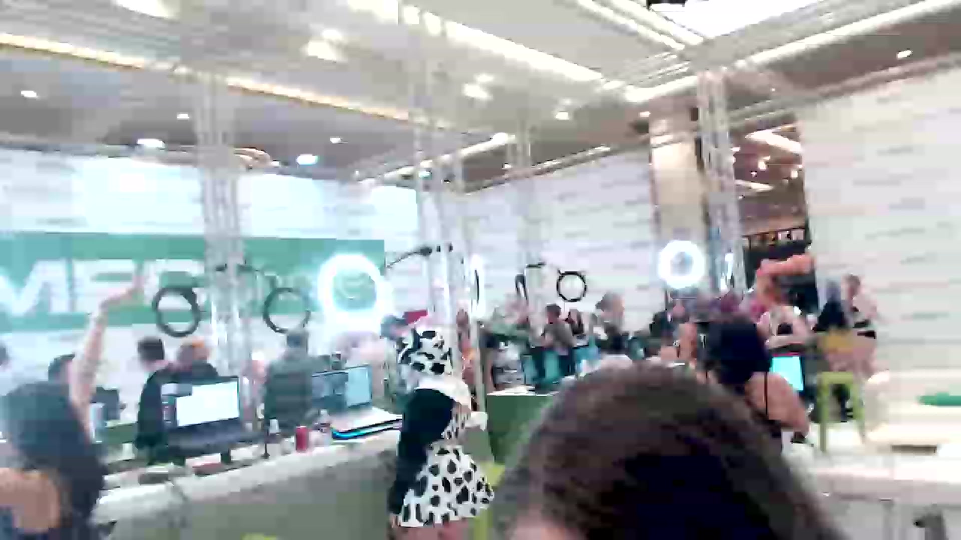 Gallery image thumbnail from SophiesPalace's myfreecams stream on, 01/06/2023, 01:25 image 1 of 20
