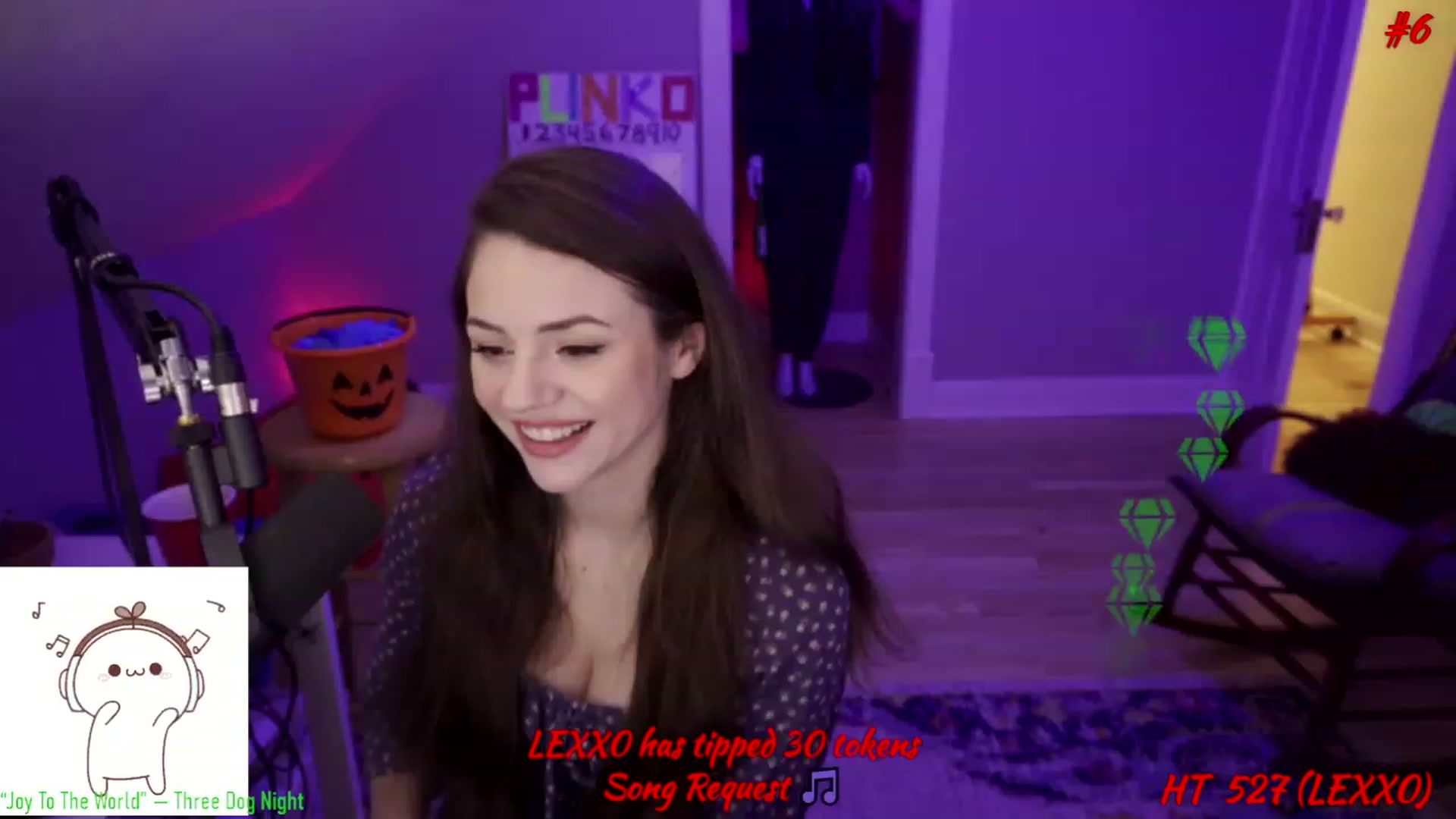 Gallery image thumbnail from SophiesPalace's myfreecams stream on, 01/17/2023, 04:35 image 10 of 20